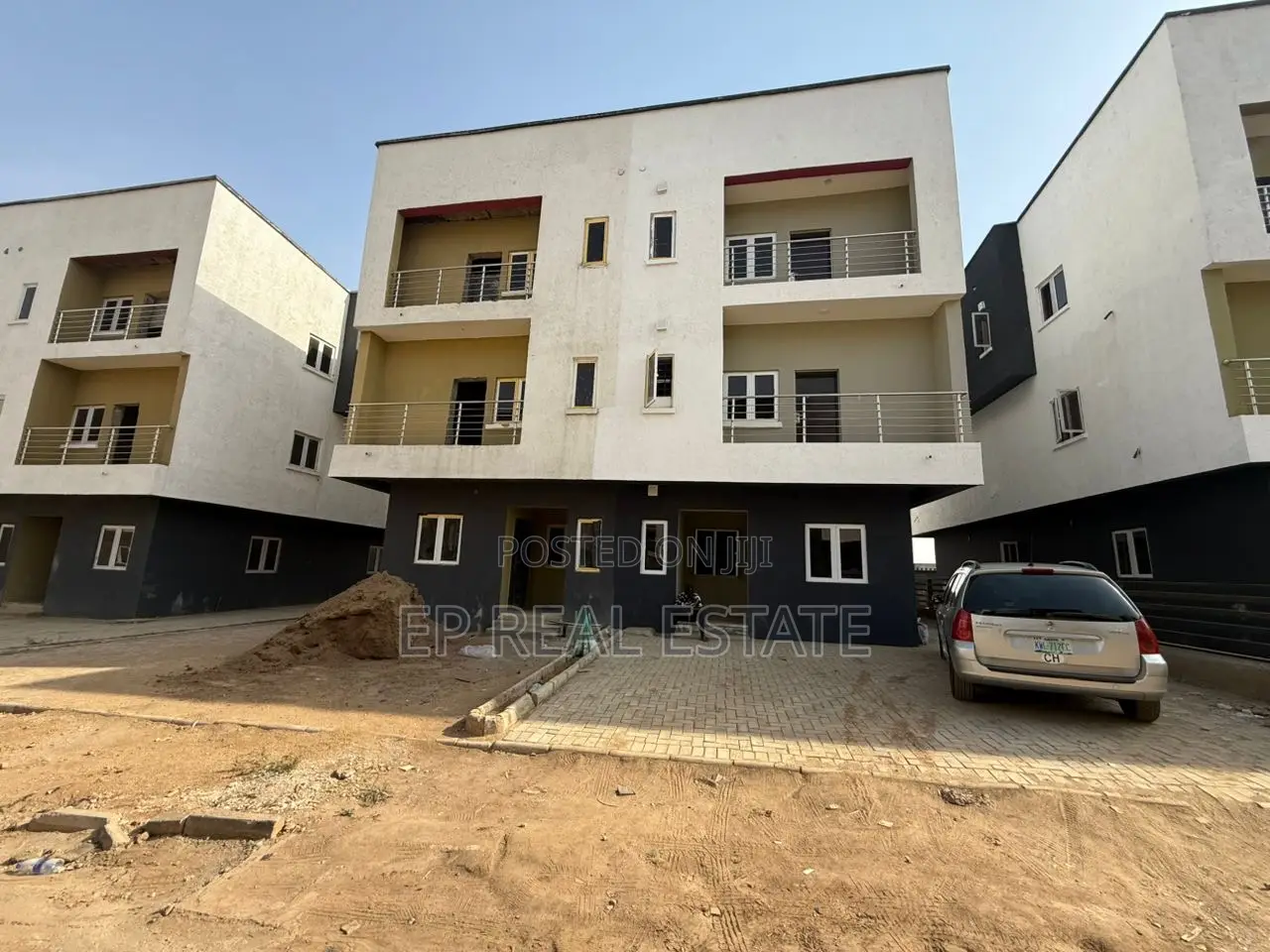 5bdrm Duplex in Utako for sale in Utako