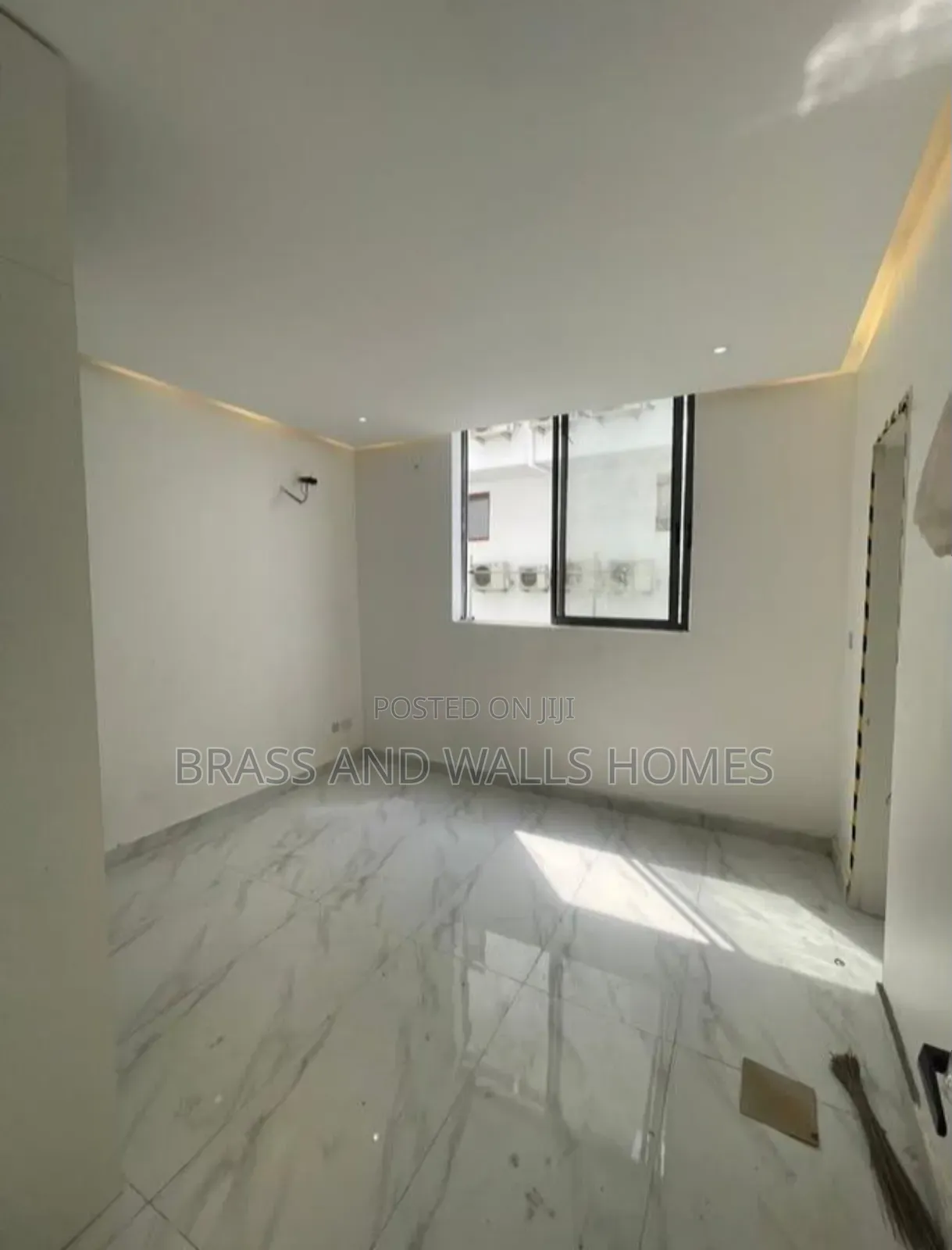 Furnished 2bdrm Apartment in Lekki Phase 1 for sale in Lekki Phase 1