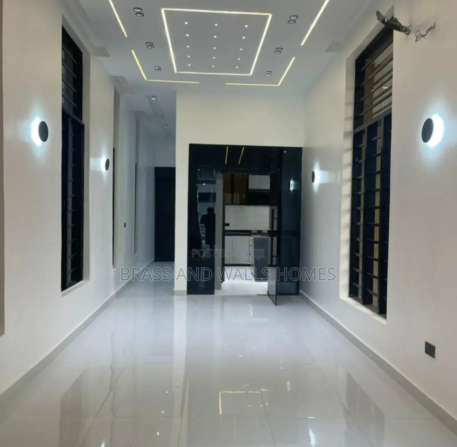 Furnished 5bdrm Duplex in Chevron for sale in Chevron