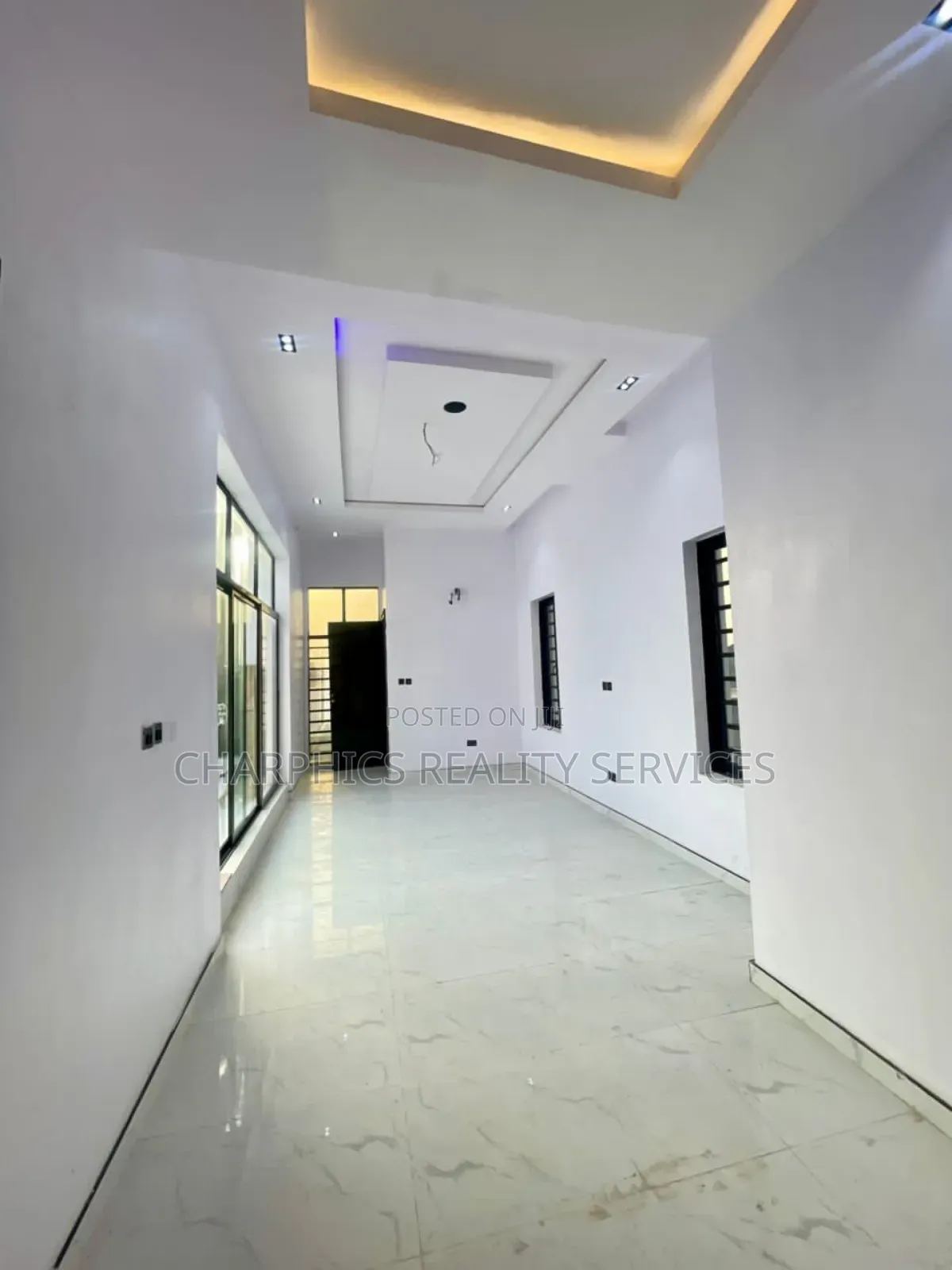 5bdrm Duplex in Lekki Phase 2 for sale in Lekki Phase 2