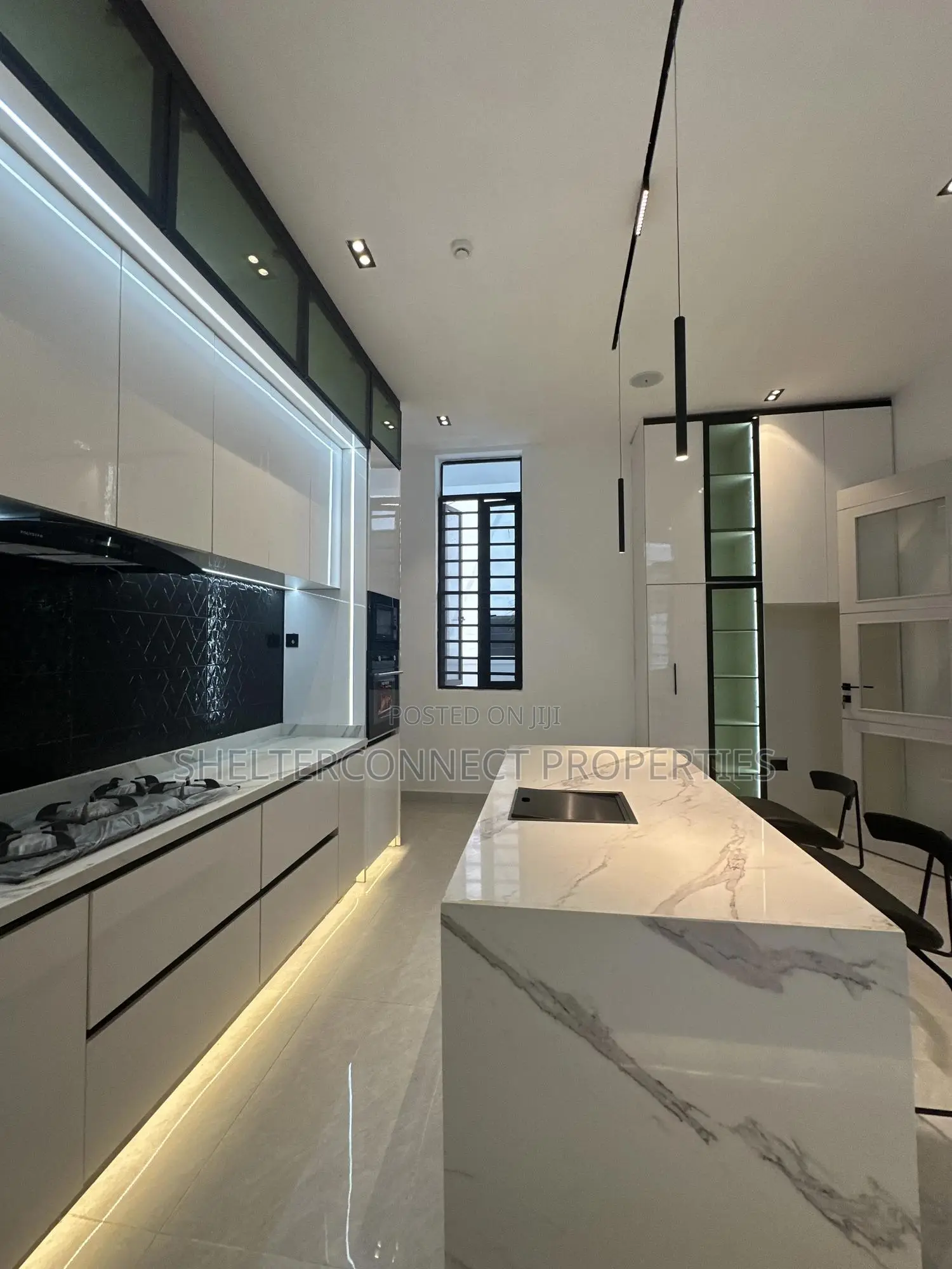 5bdrm Duplex in Lekki for sale in Lekki