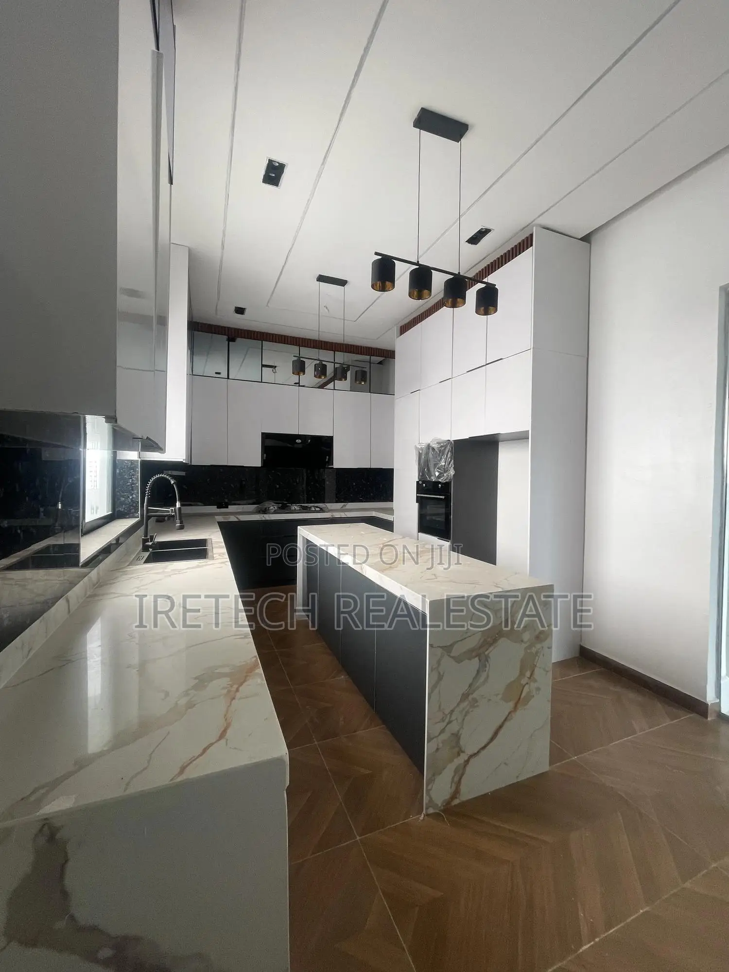 5bdrm Duplex in Ajah In A Gated for sale in Ado / Ajah