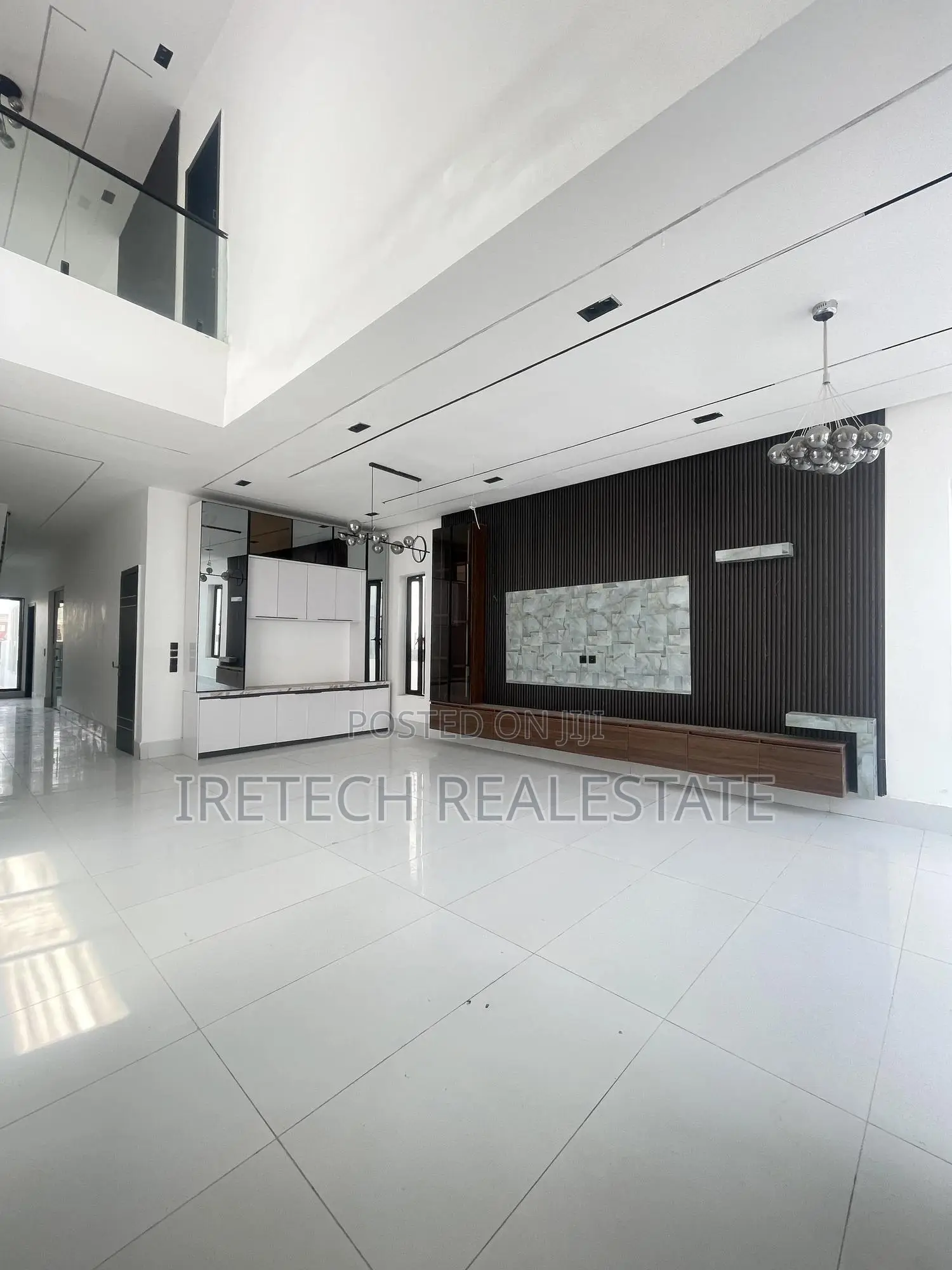 5bdrm Duplex in Ajah In A Gated for sale in Ado / Ajah