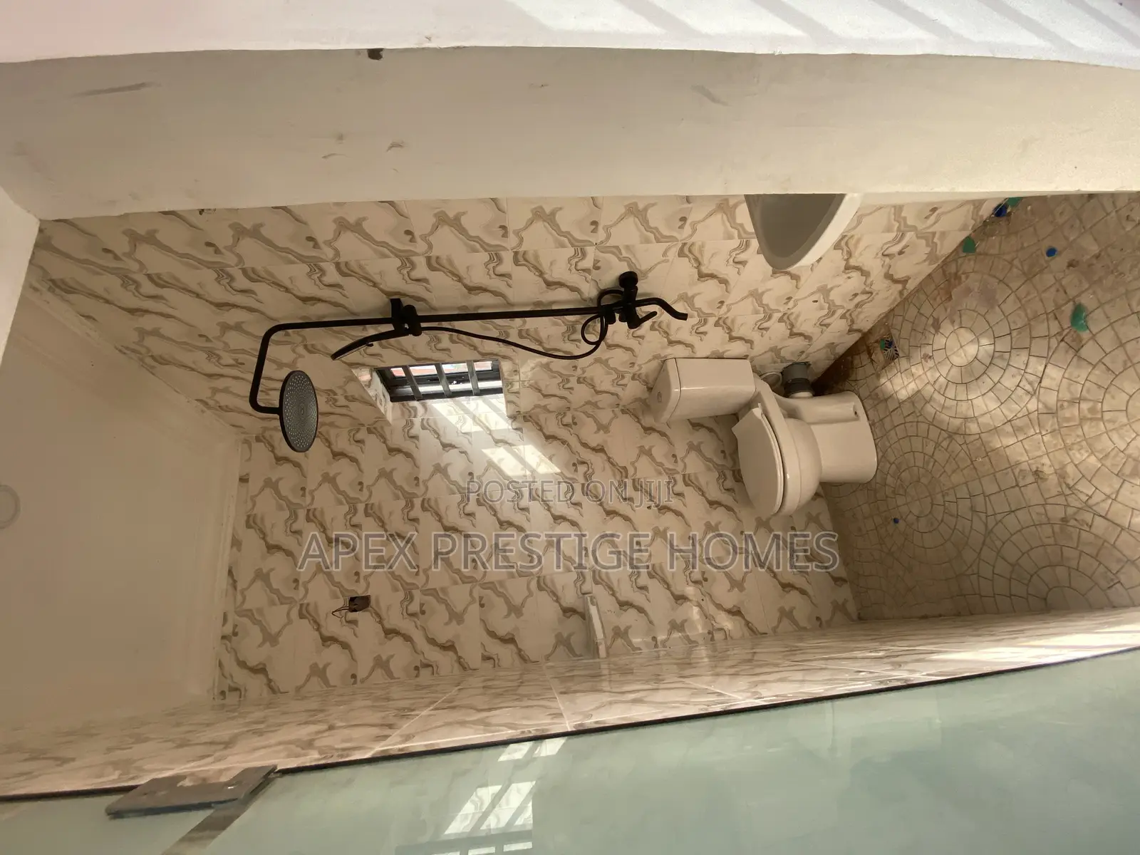 Studio Apartment in Owodunni Street, Yaba for sale in Yaba