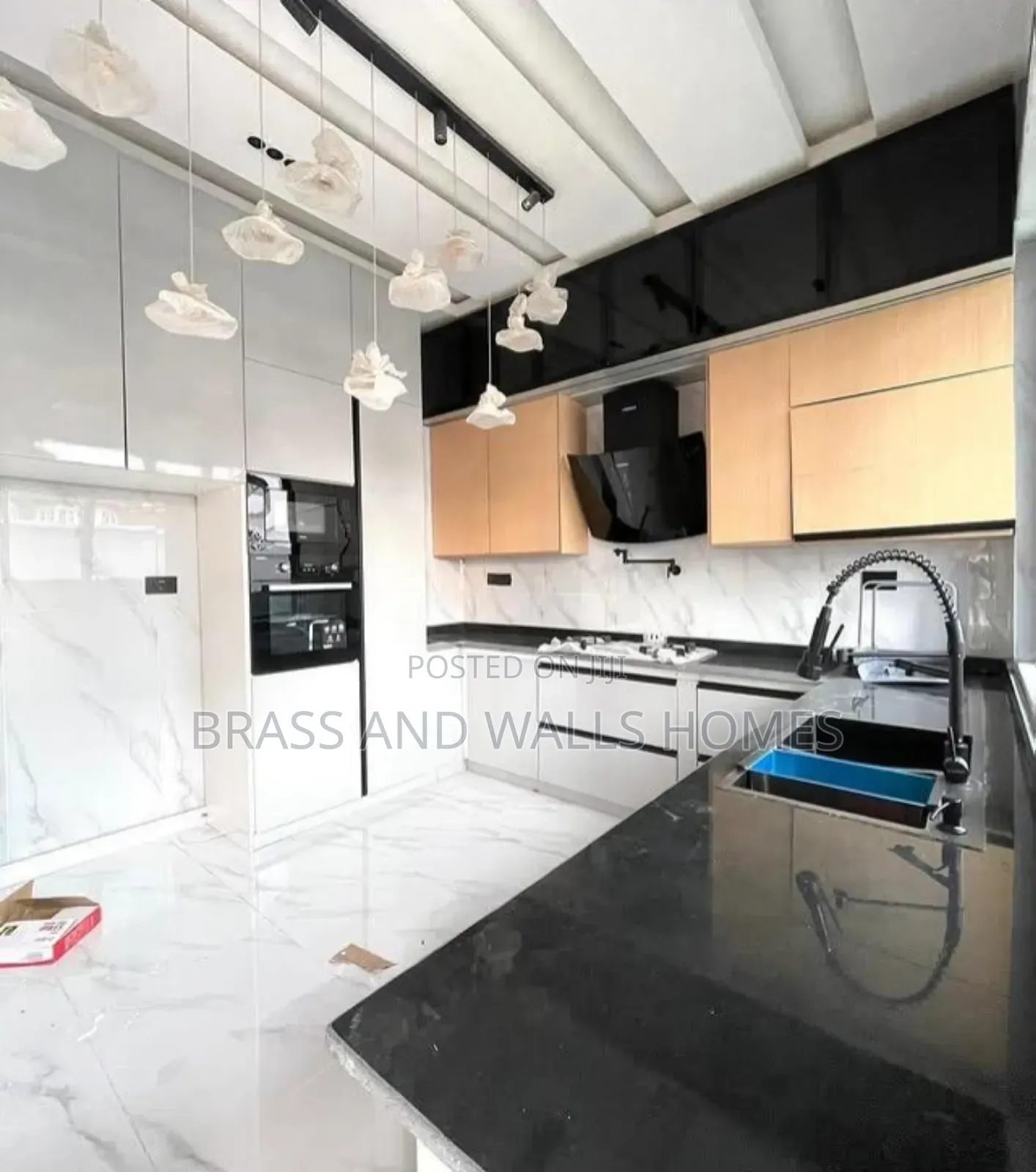 Furnished 4bdrm Duplex in Lekki Phase 1 for sale in Lekki Phase 1