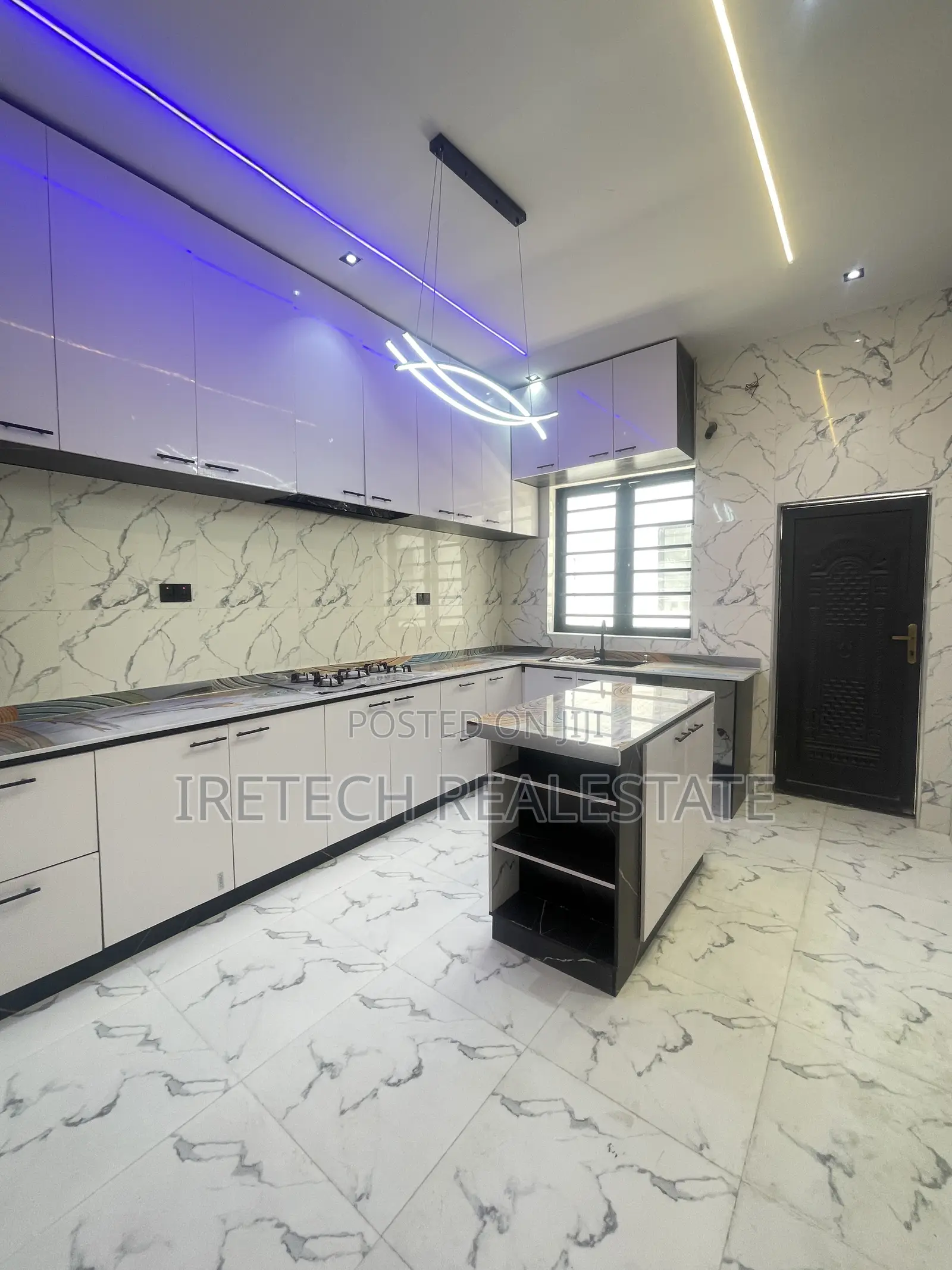 4bdrm Duplex in In A Secured Gated, Ado / Ajah for sale in Ado / Ajah