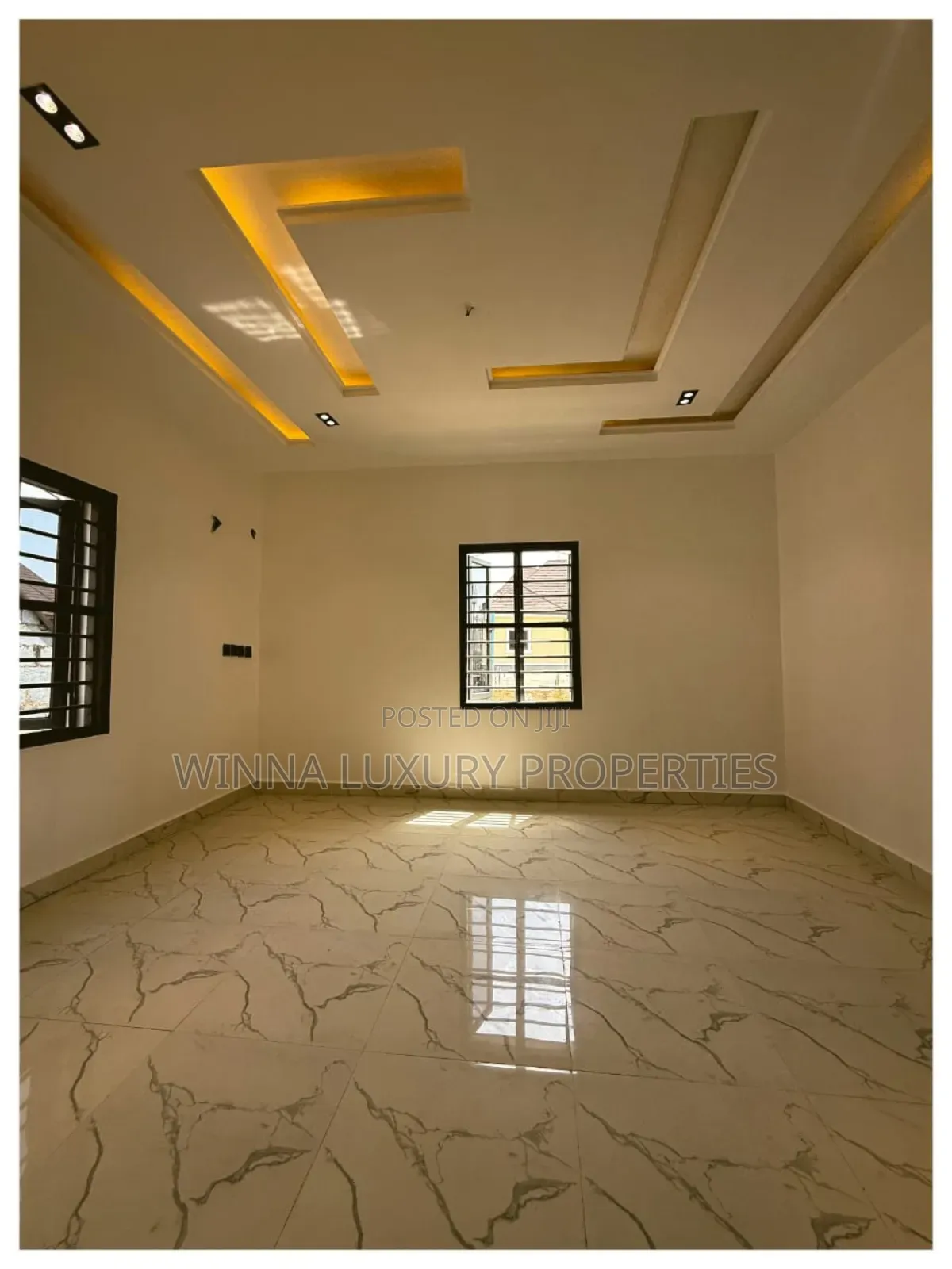 4bdrm Duplex in Summit Estate, Lugbe District for sale in Lugbe District