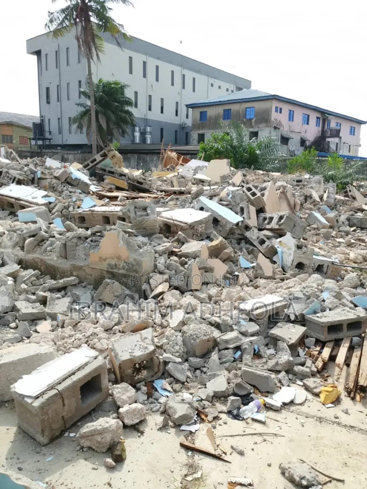 Bare Land Measuring 471.6sqm 40 by 116.Title: C of O in Egbeda