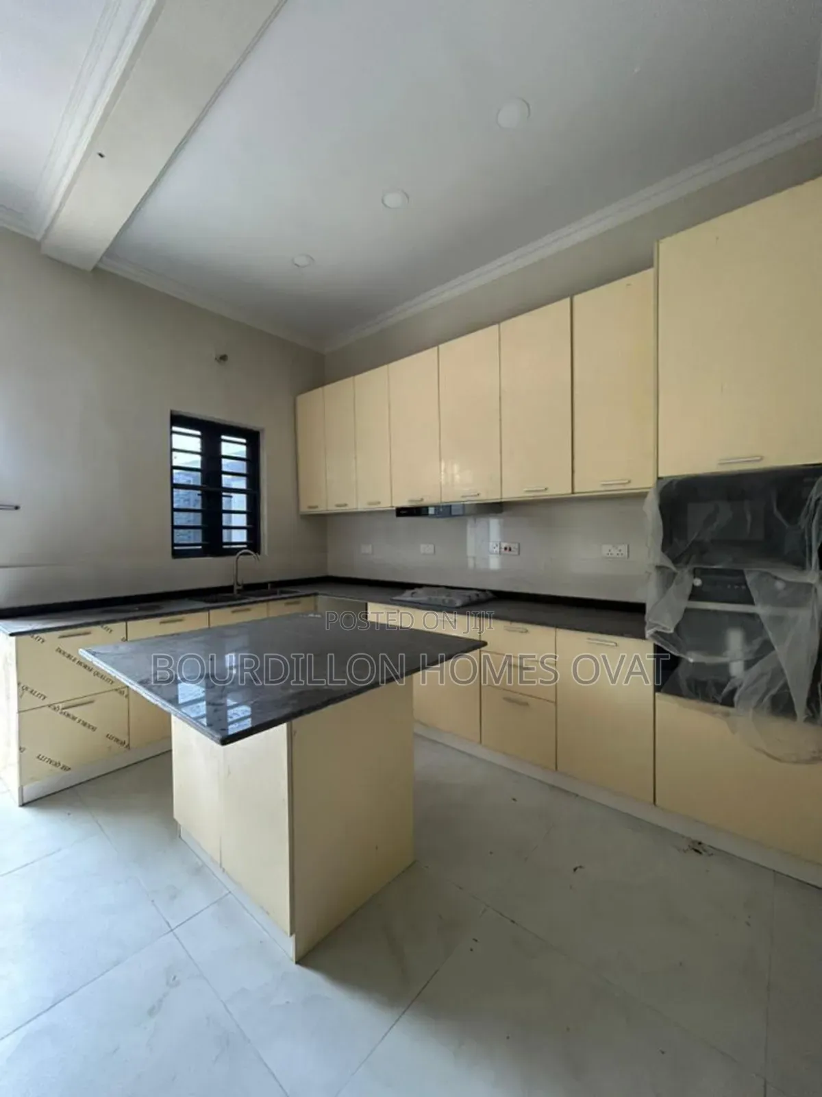 2bdrm Apartment in Ikate Lekki Lagos for sale in Ikate