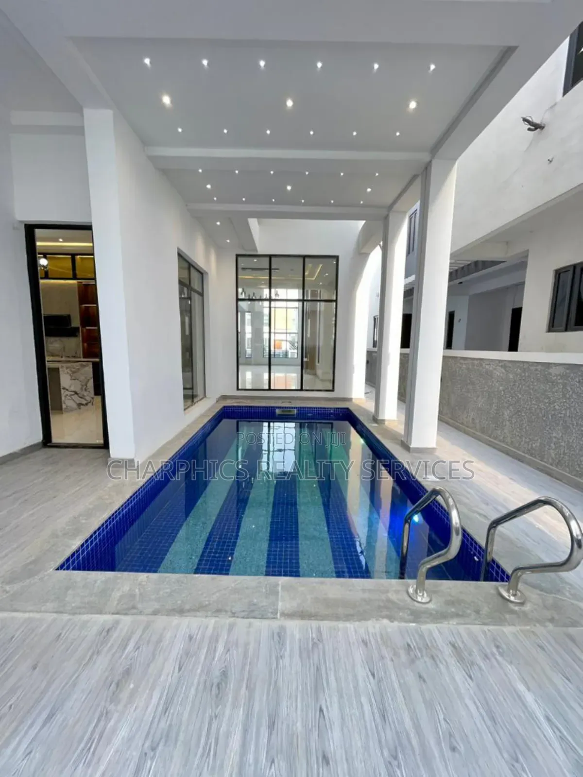 5bdrm Duplex in Lekki for sale in Lekki