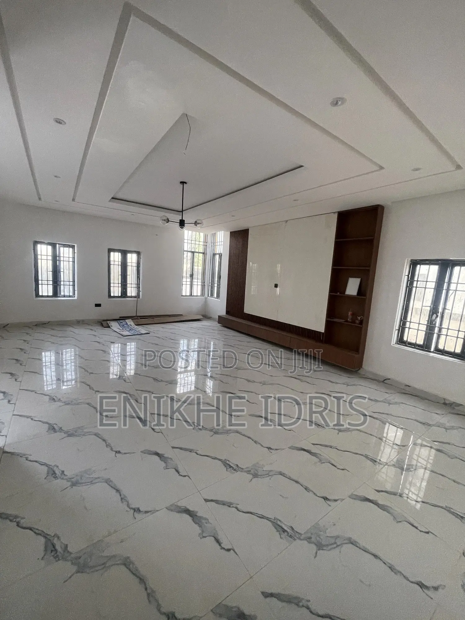 4bdrm Duplex in 4Tree4, Lugbe District for sale in Lugbe District