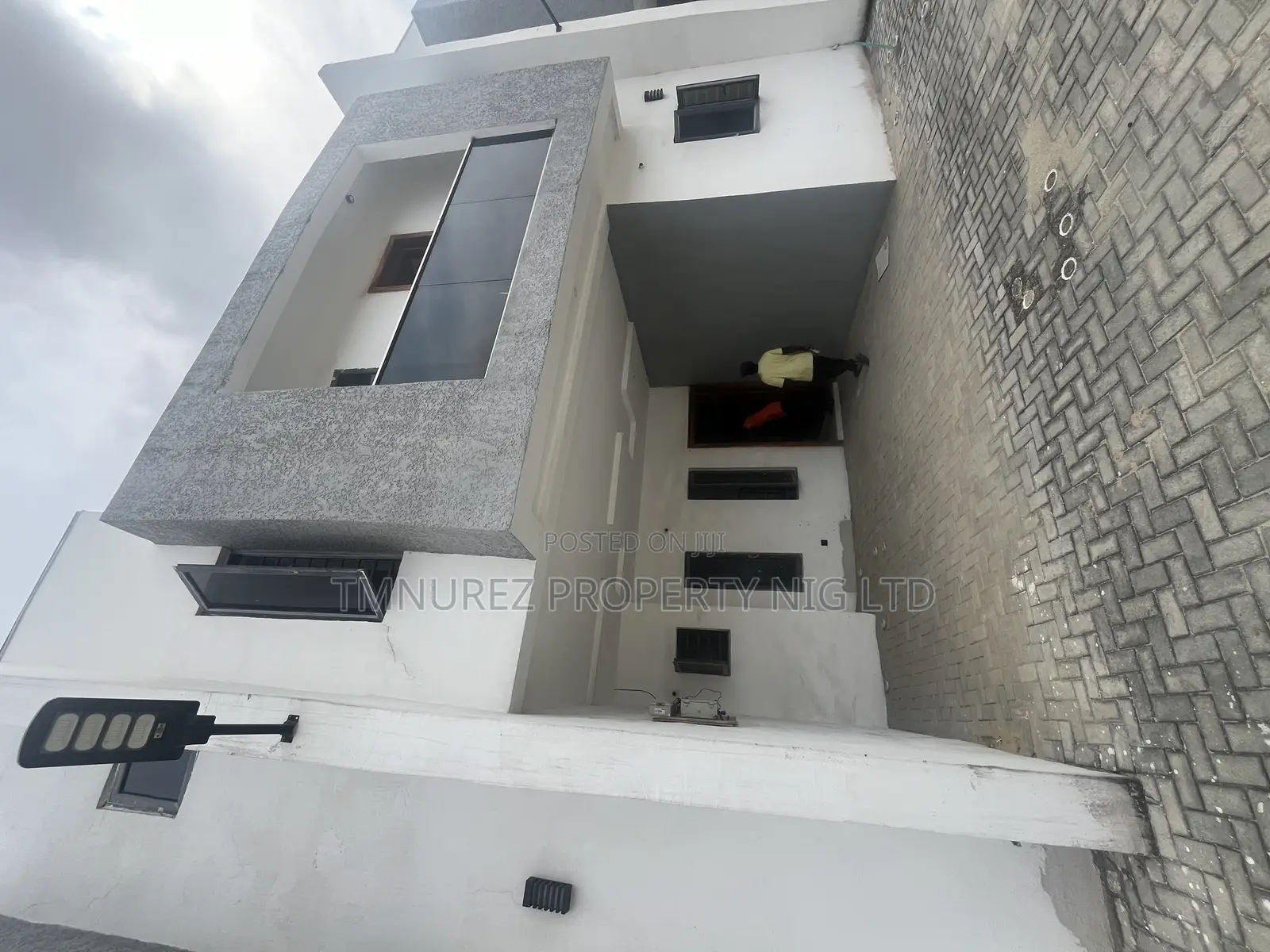 3bdrm Duplex in Ogombo for sale in Ogombo