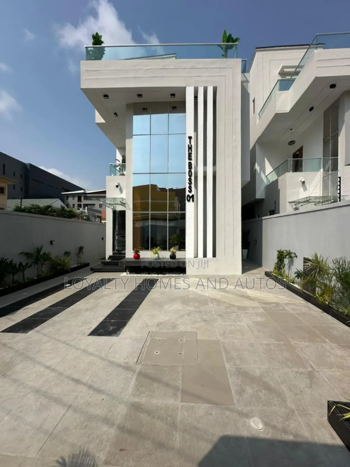 5bdrm Duplex in Lekki Phase 1 for sale in Lekki Phase 1