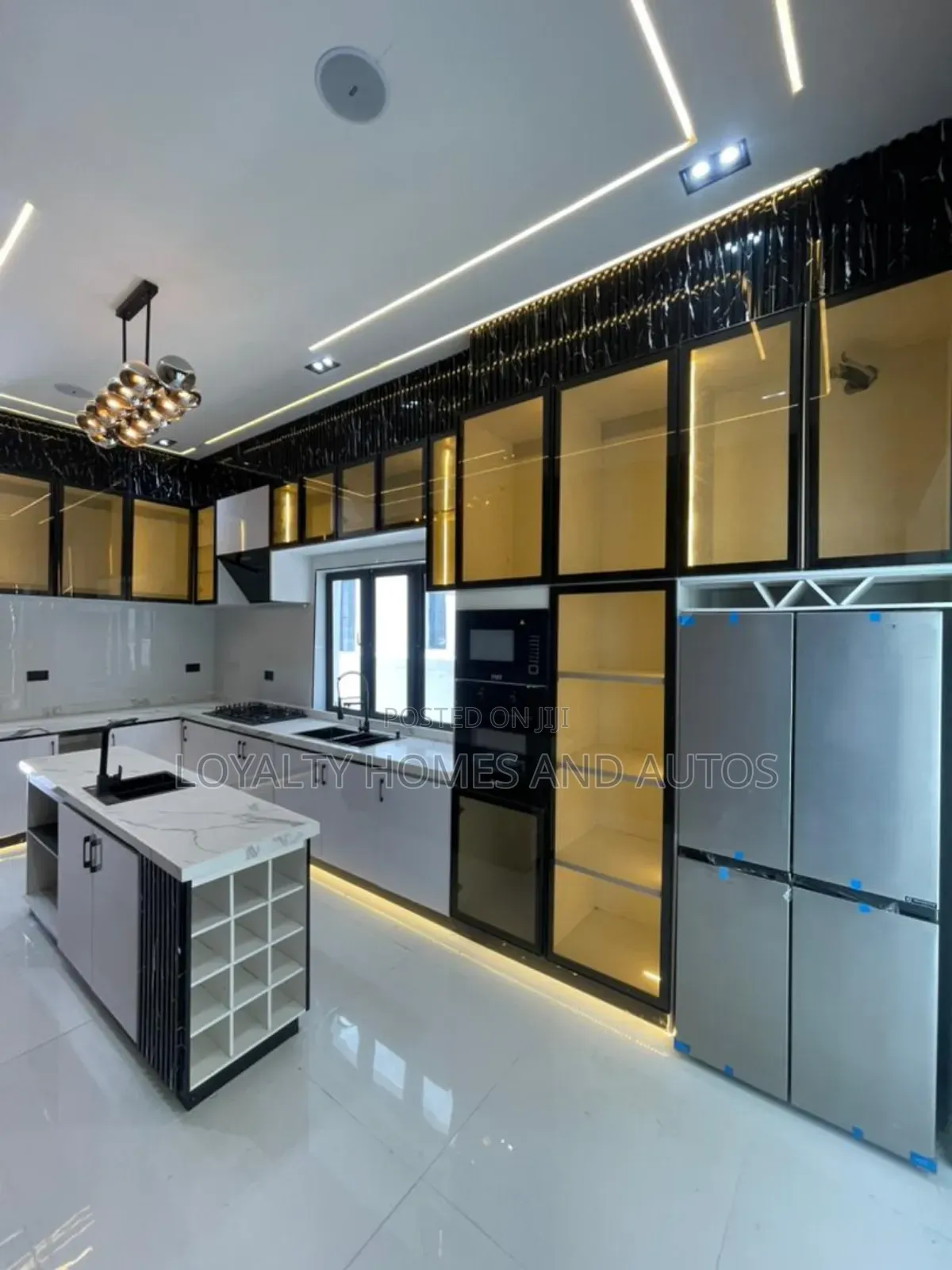 5bdrm Duplex in Ikota for sale in Ikota