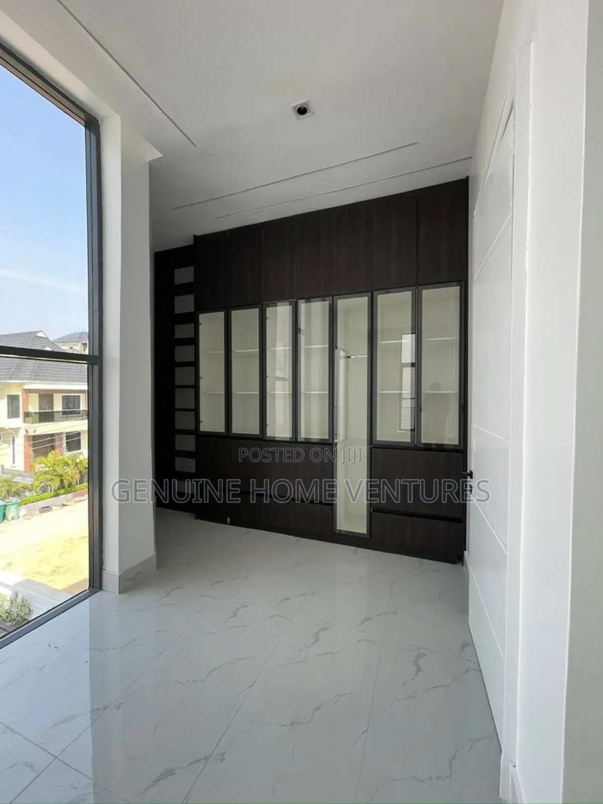 5bdrm Duplex in Lekki County Ikota for sale in Ikota