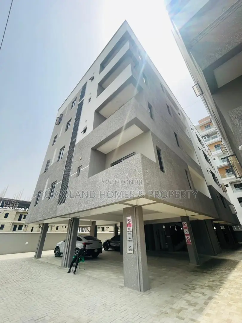 3bdrm Block of Flats in Lekki Phase 1 for rent in Lekki Phase 1