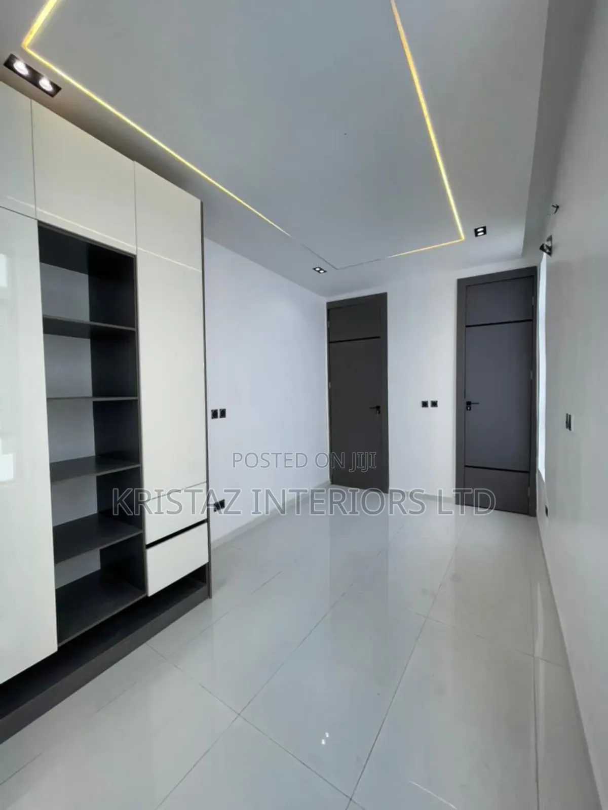 5bdrm Duplex in Chevron for sale in Chevron