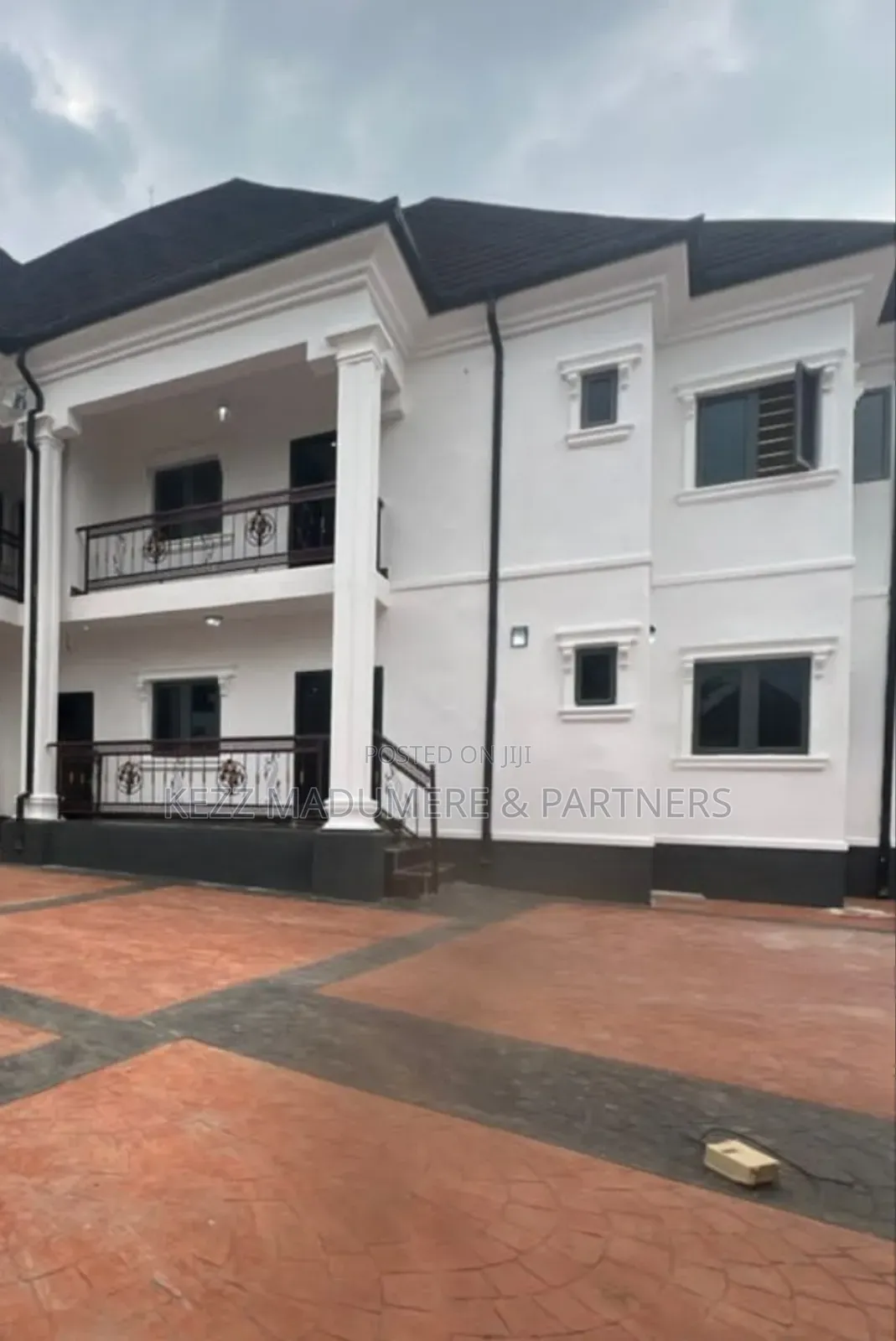 4bdrm Block of Flats in Heartland Court for sale in Owerri