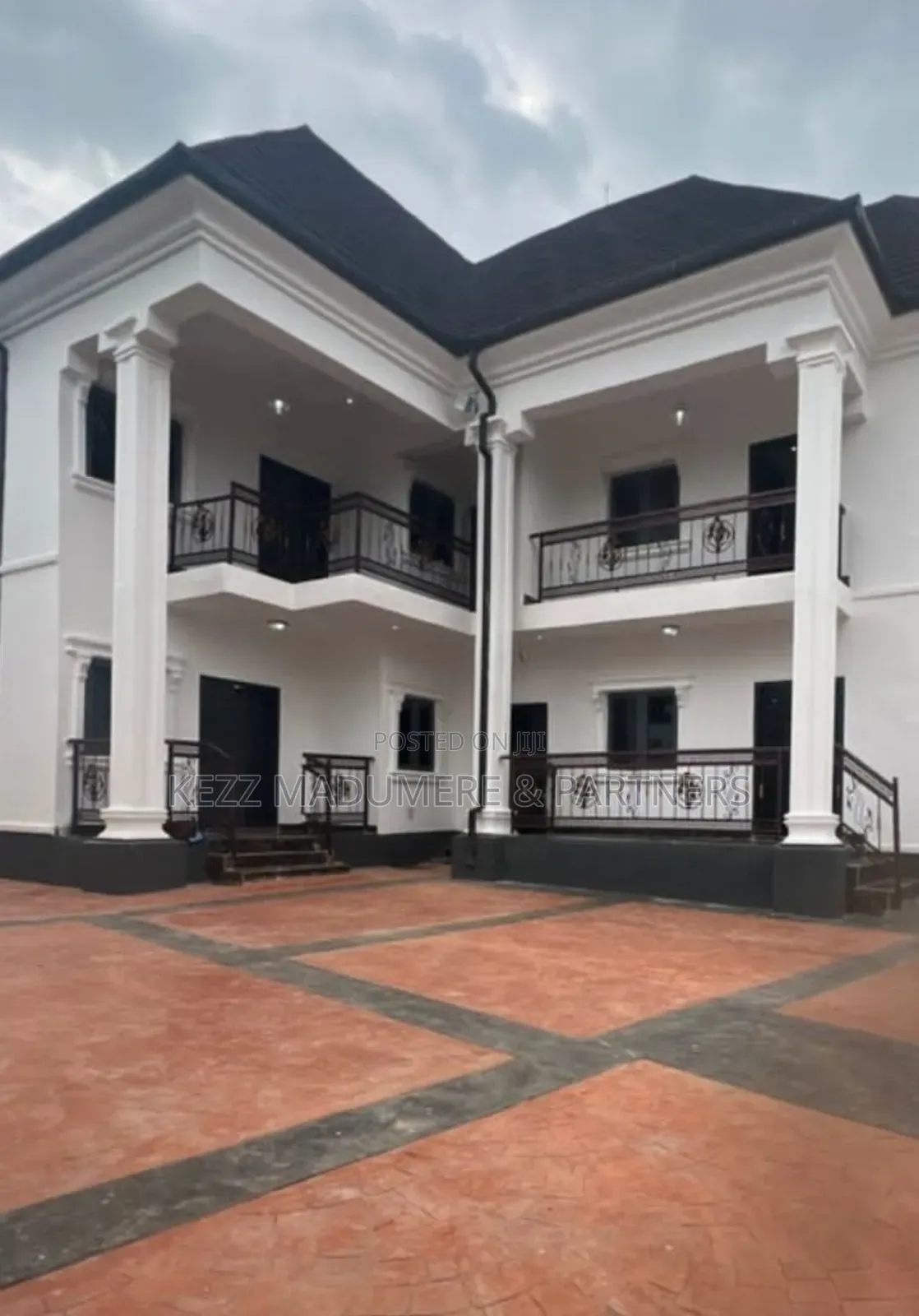 4bdrm Block of Flats in Heartland Court for sale in Owerri