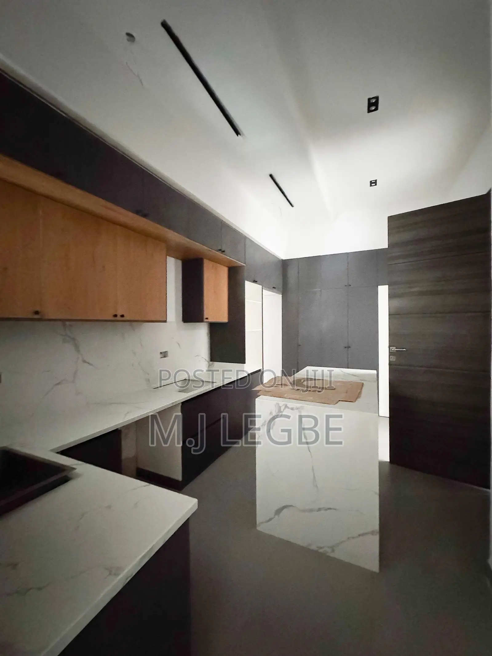 3bdrm Apartment in Phase1, Lekki for rent in Lekki