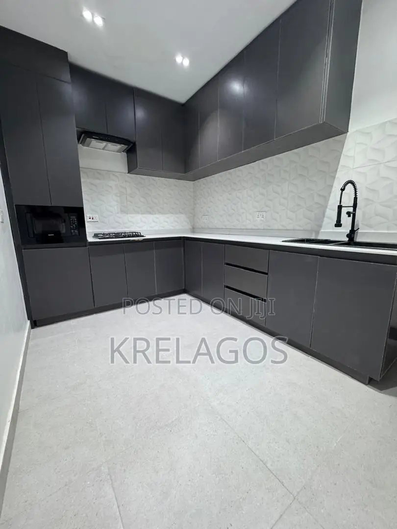 2bdrm Apartment in Ikate for sale in Ikate
