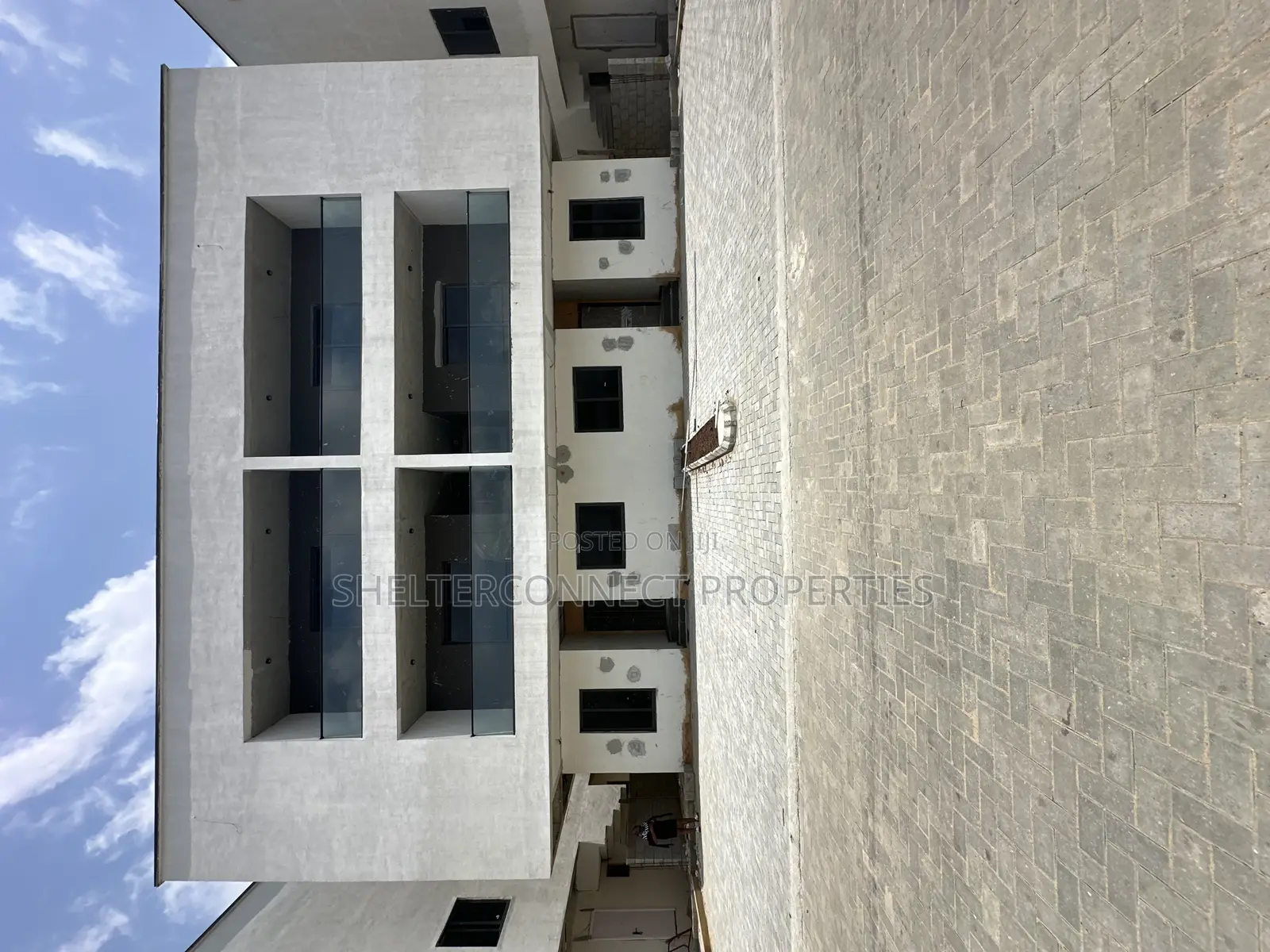4bdrm Duplex in Lekki Phase 1 for sale in Lekki Phase 1