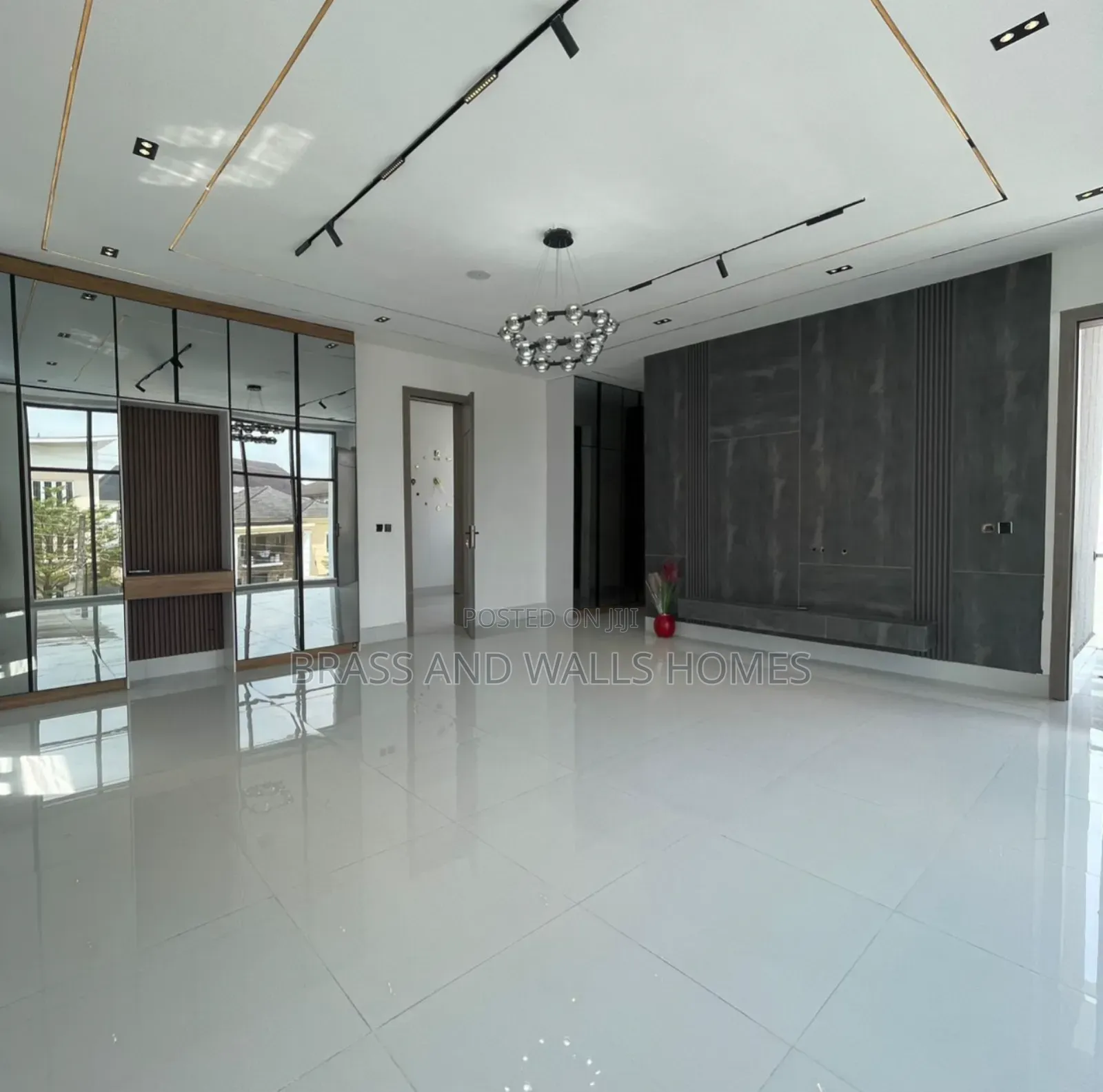 Furnished 4bdrm Duplex in Chevron for sale in Chevron