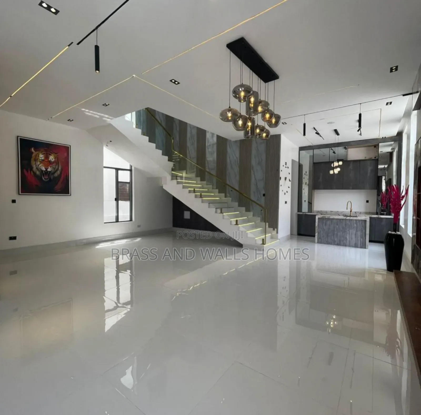 Furnished 5bdrm Duplex in Chevron for sale in Chevron