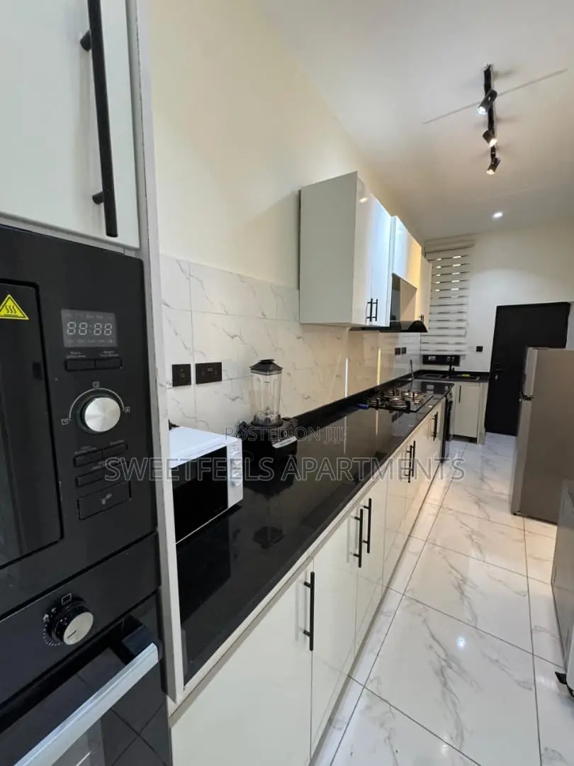 Lovely One Bedroom in Lekki Phase 1 With Ps5 in Lekki Phase 1