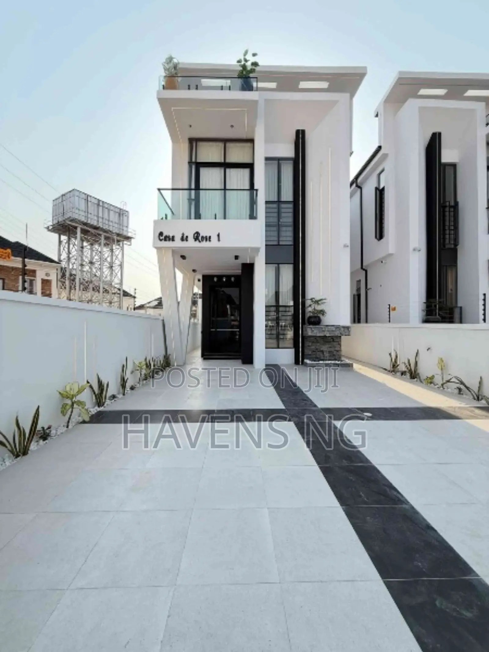 5bdrm Duplex in Ikota for sale in Ikota