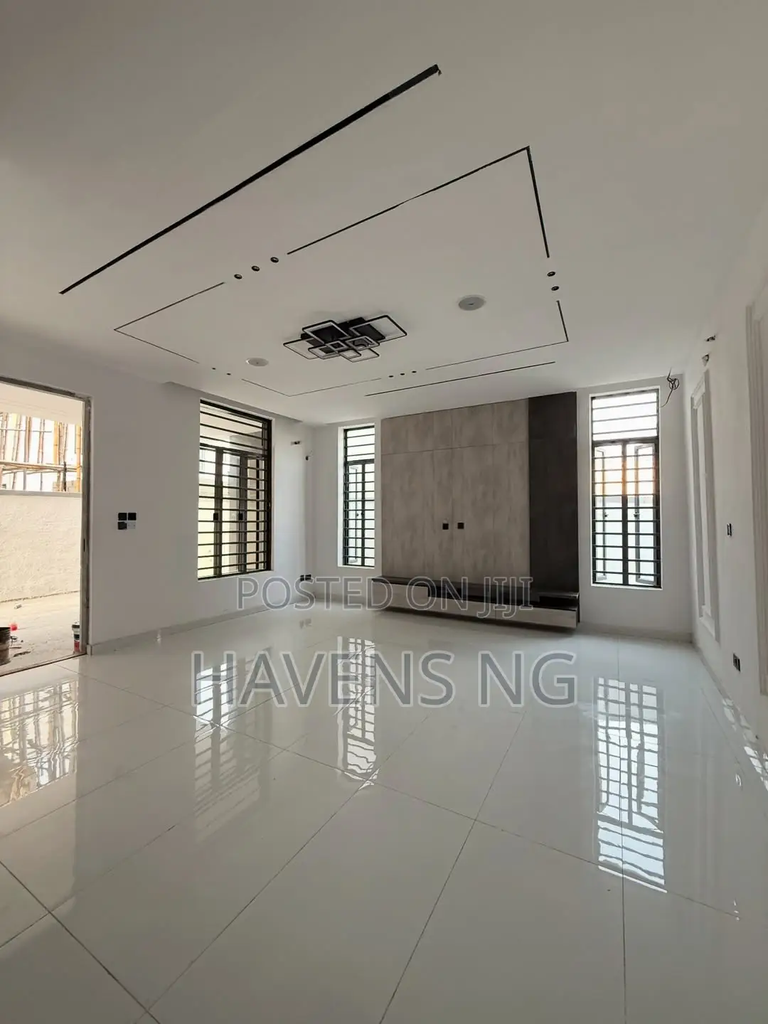 4bdrm Duplex in Ikota for sale in Ikota