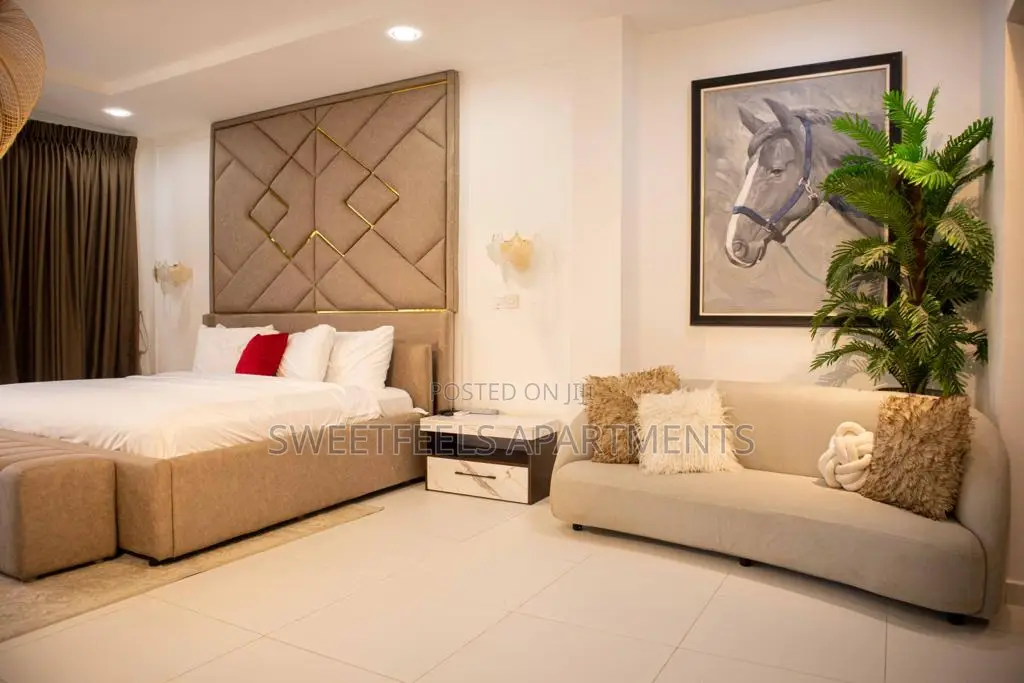 Waterfront 3 Bedroom Apartment. in Banana Island