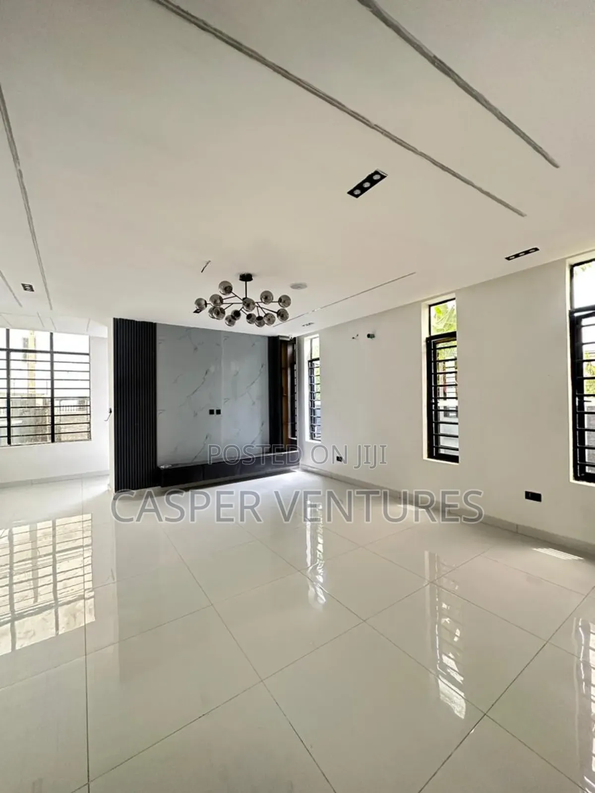 5bdrm Duplex in Blenco, Sangotedo for sale in Sangotedo