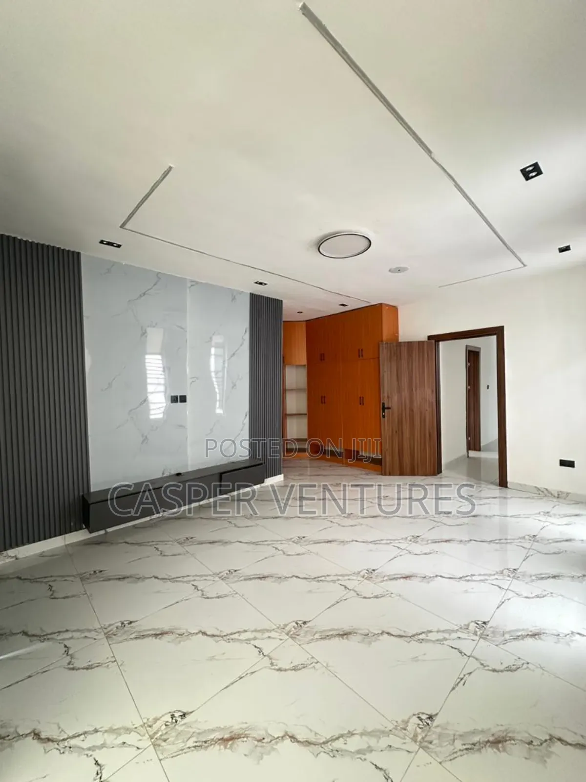5bdrm Duplex in Blenco, Sangotedo for sale in Sangotedo