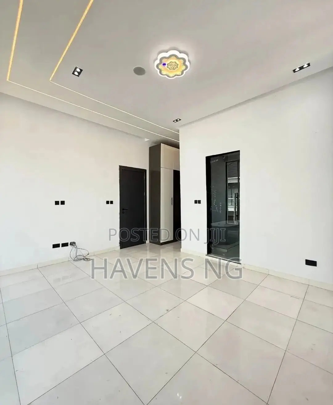 4bdrm Duplex in Ikota for sale in Ikota