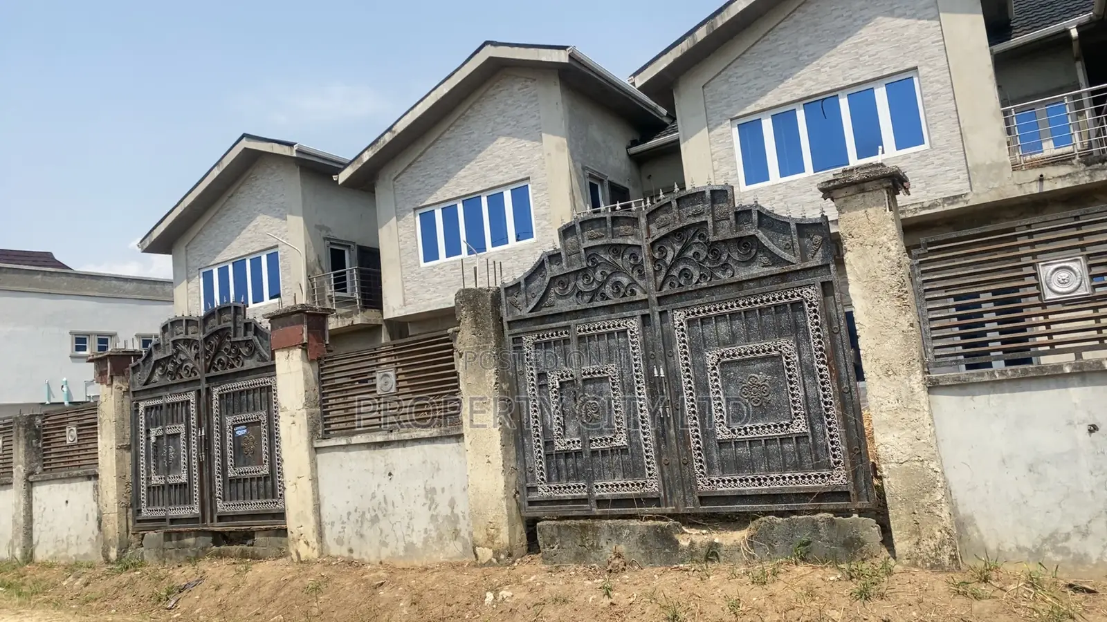 4bdrm Duplex in Valley View Estate, Ikorodu for sale in Ikorodu
