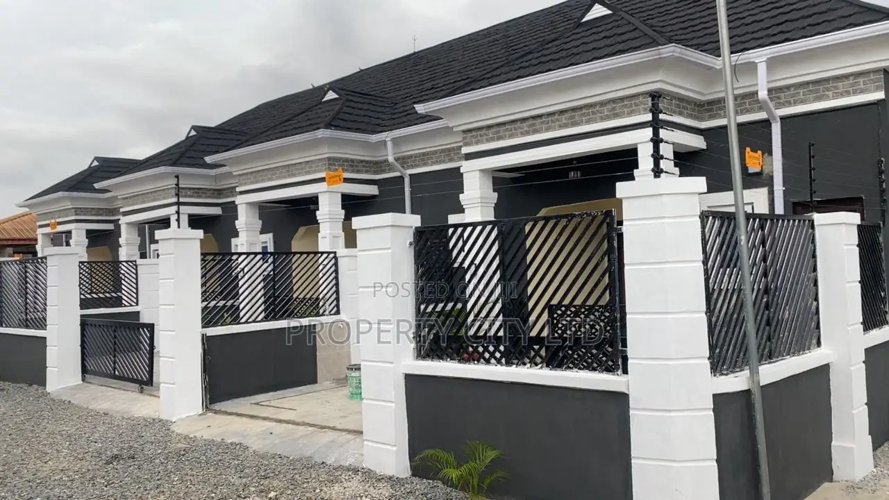 2bdrm Bungalow in Treasure Line, Ikorodu for sale in Ikorodu