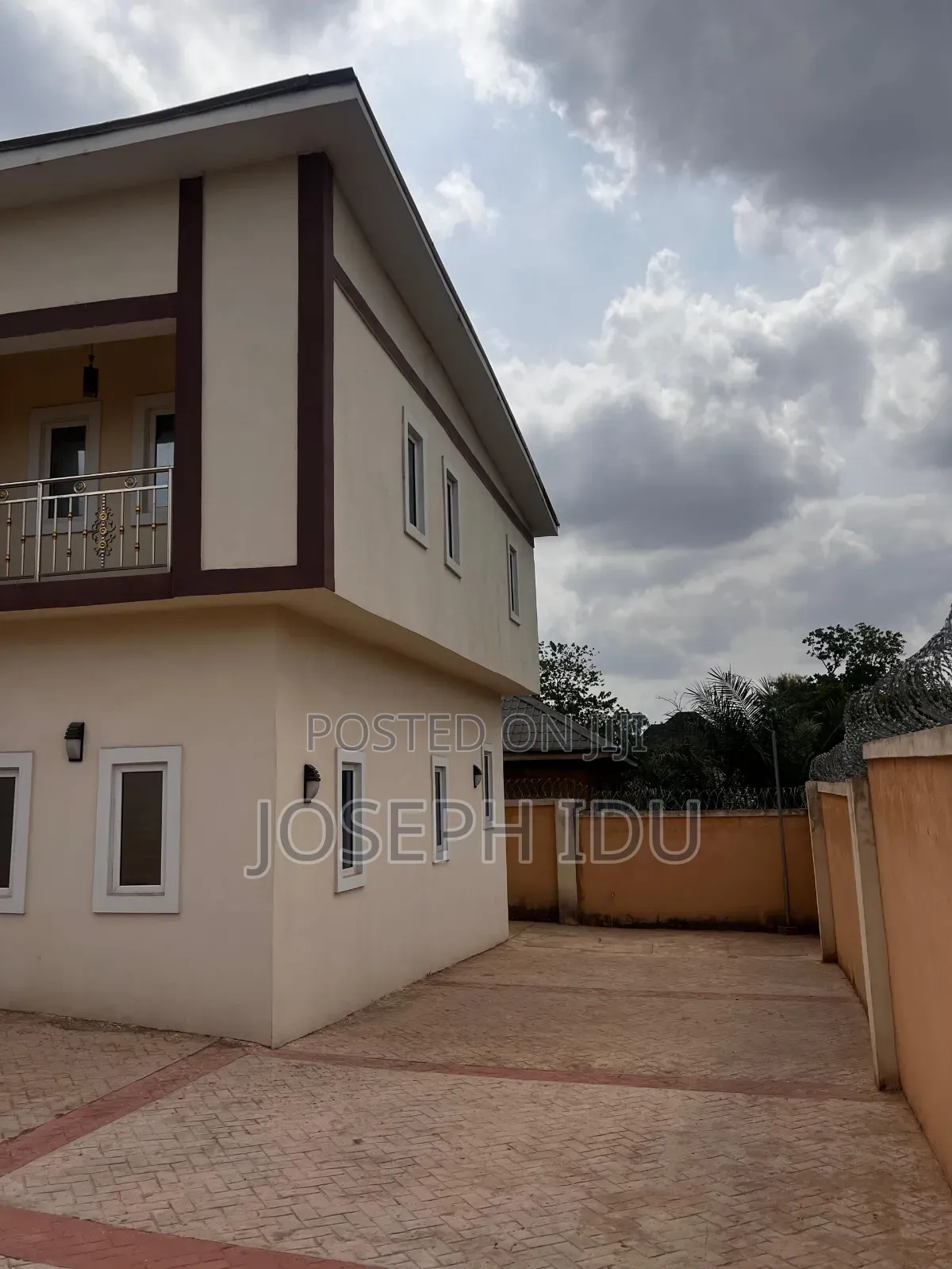 4bdrm Duplex in Golf Estate Enugu for sale in Enugu