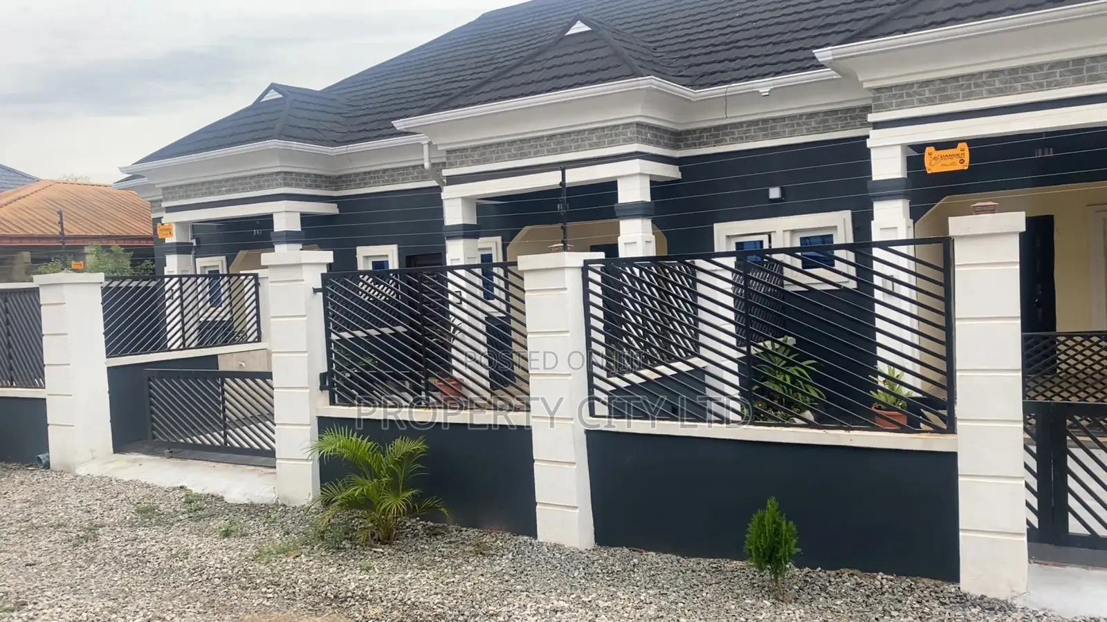 2bdrm Bungalow in Treasure Line, Ikorodu for sale in Ikorodu