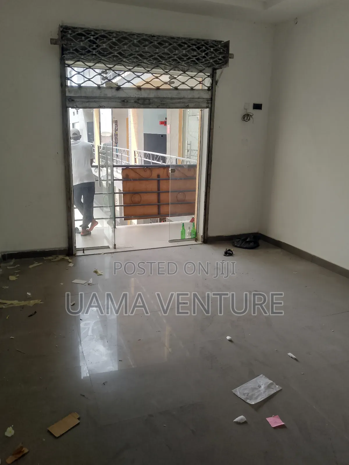 Shop/Office Space to Let in Ibeju