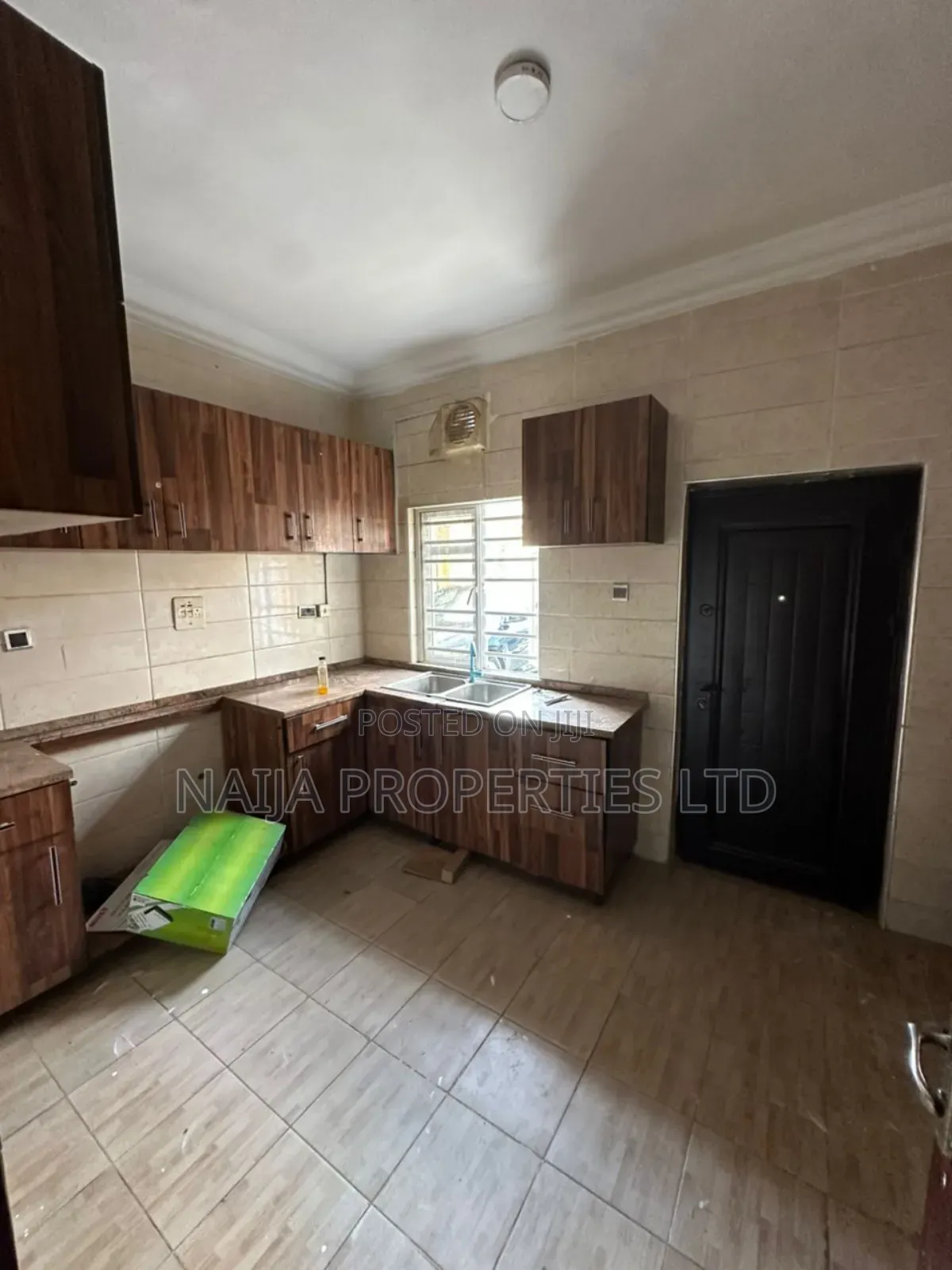 3 Bedroom Apartment at Ologolo, Lekki for Office Use in Ologolo