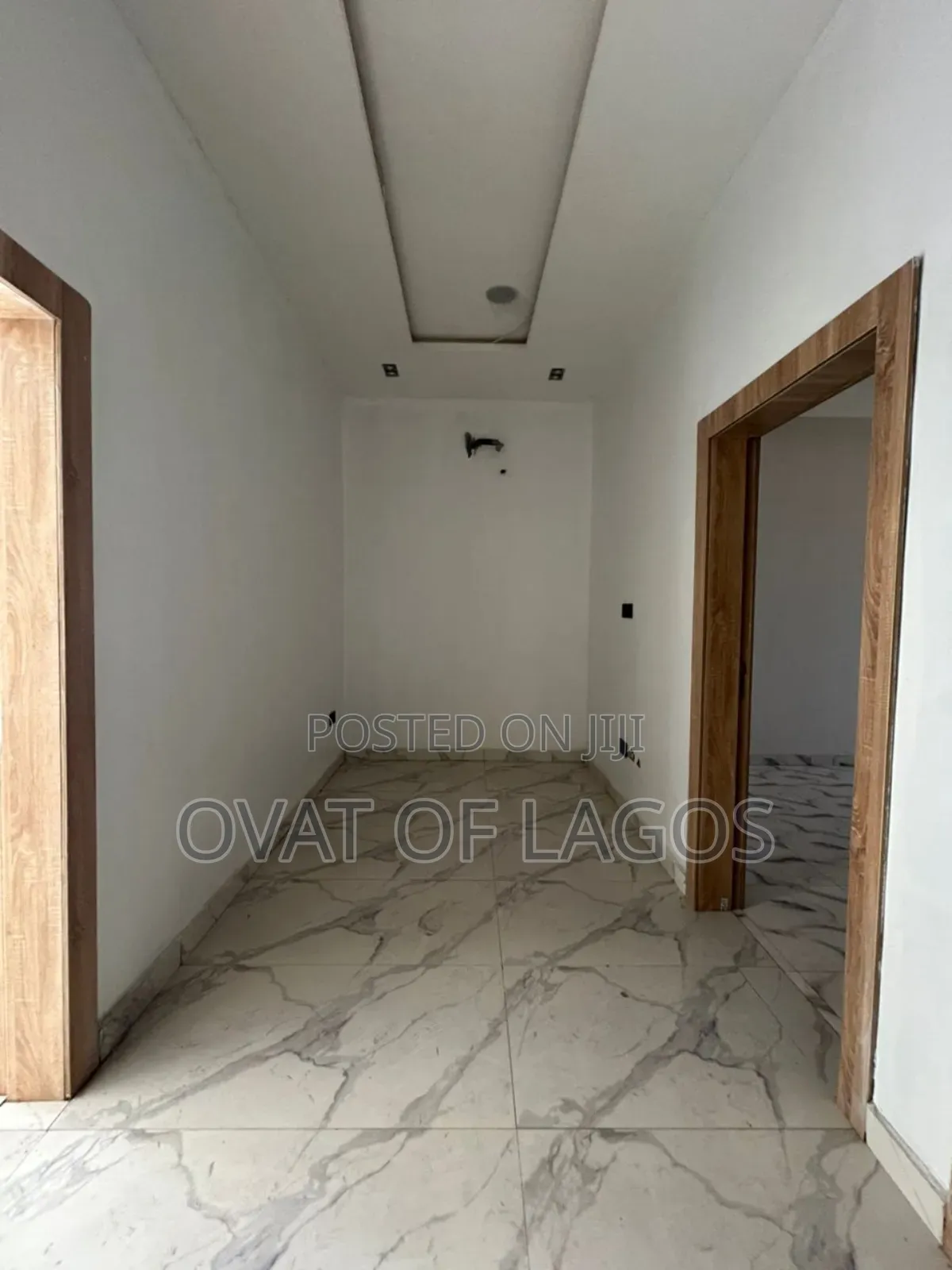 3bdrm Duplex in Ikota for sale in Ikota