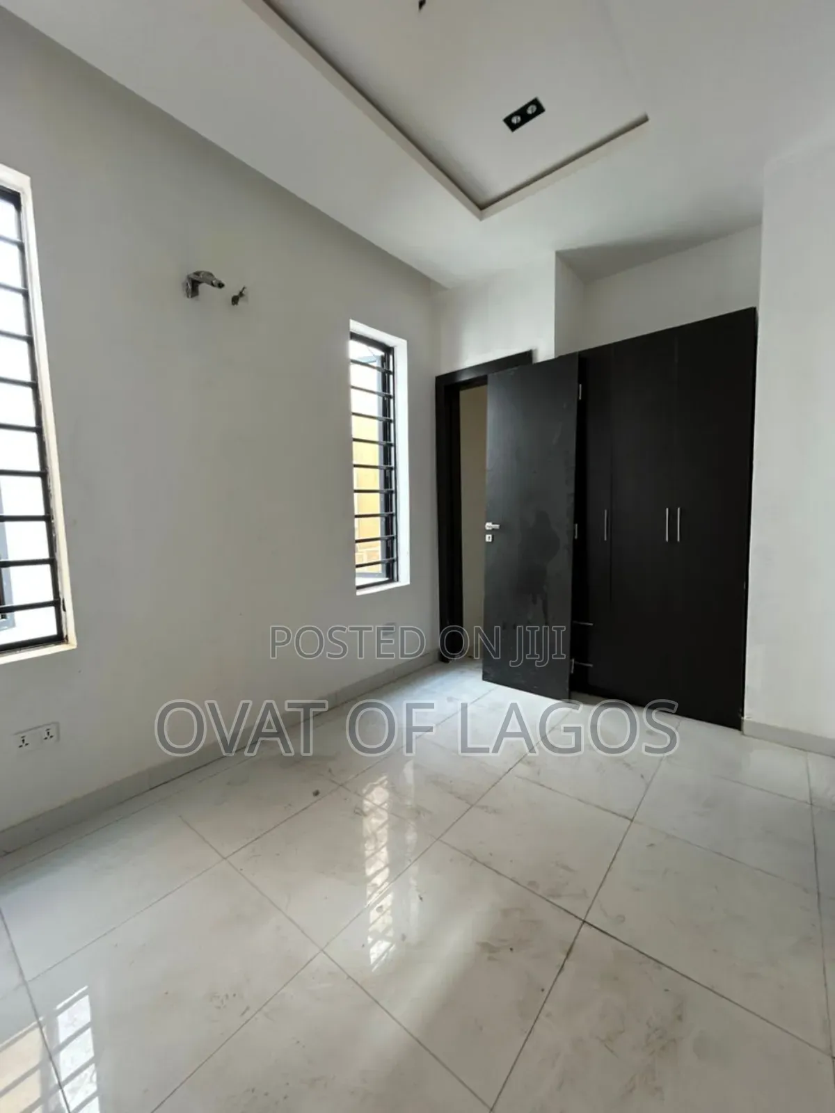 3bdrm Duplex in Ikota for sale in Ikota