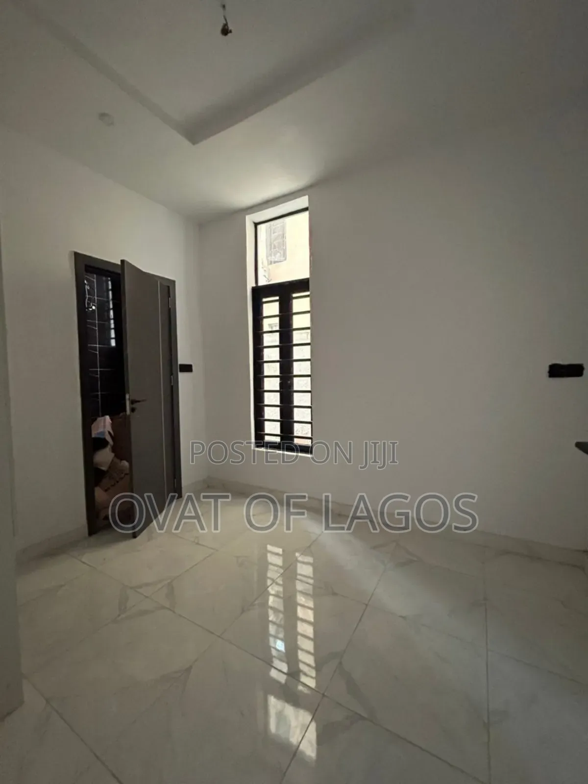 4bdrm Duplex in Ikota for sale in Ikota
