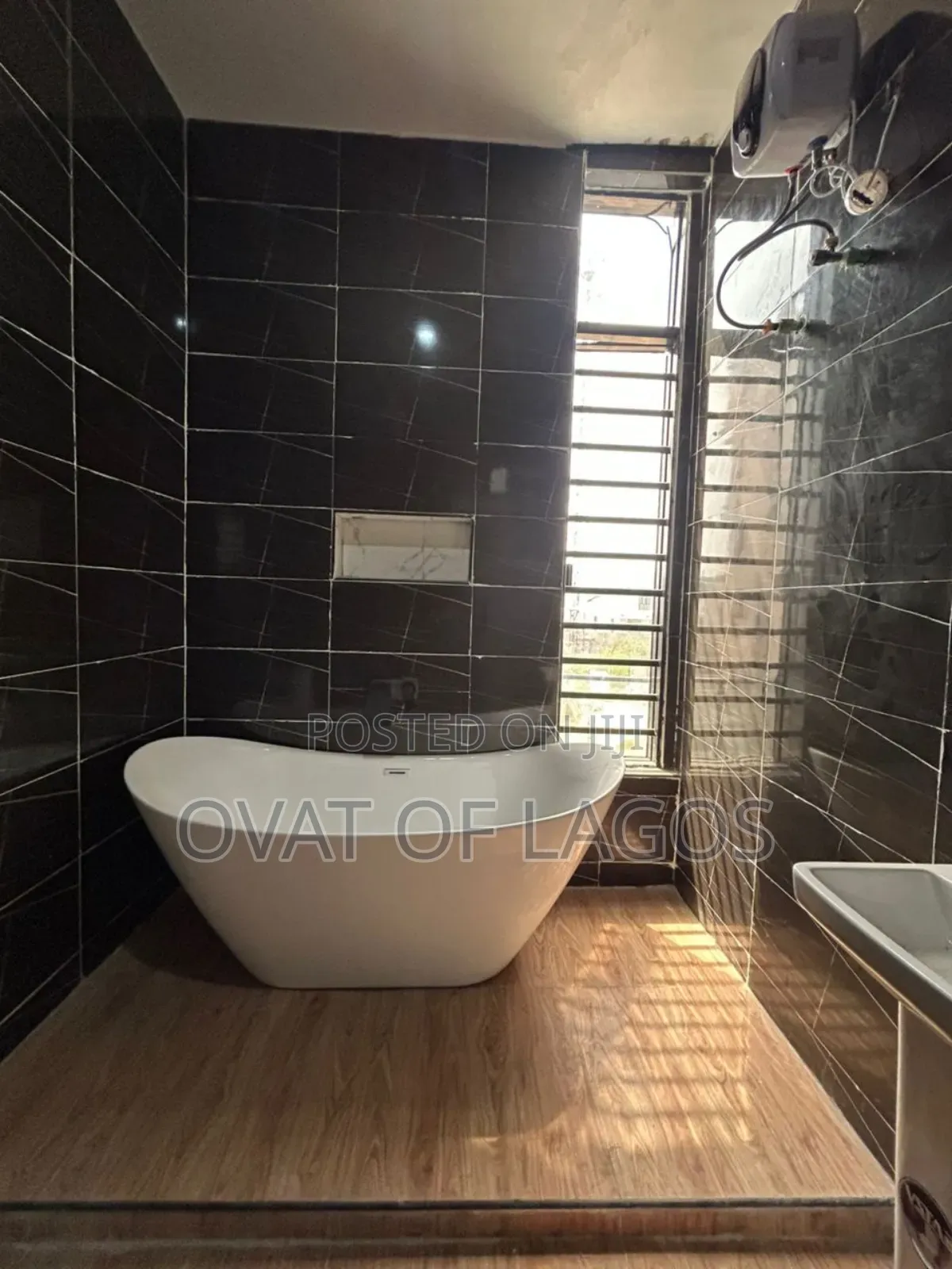 4bdrm Duplex in Ikota for sale in Ikota