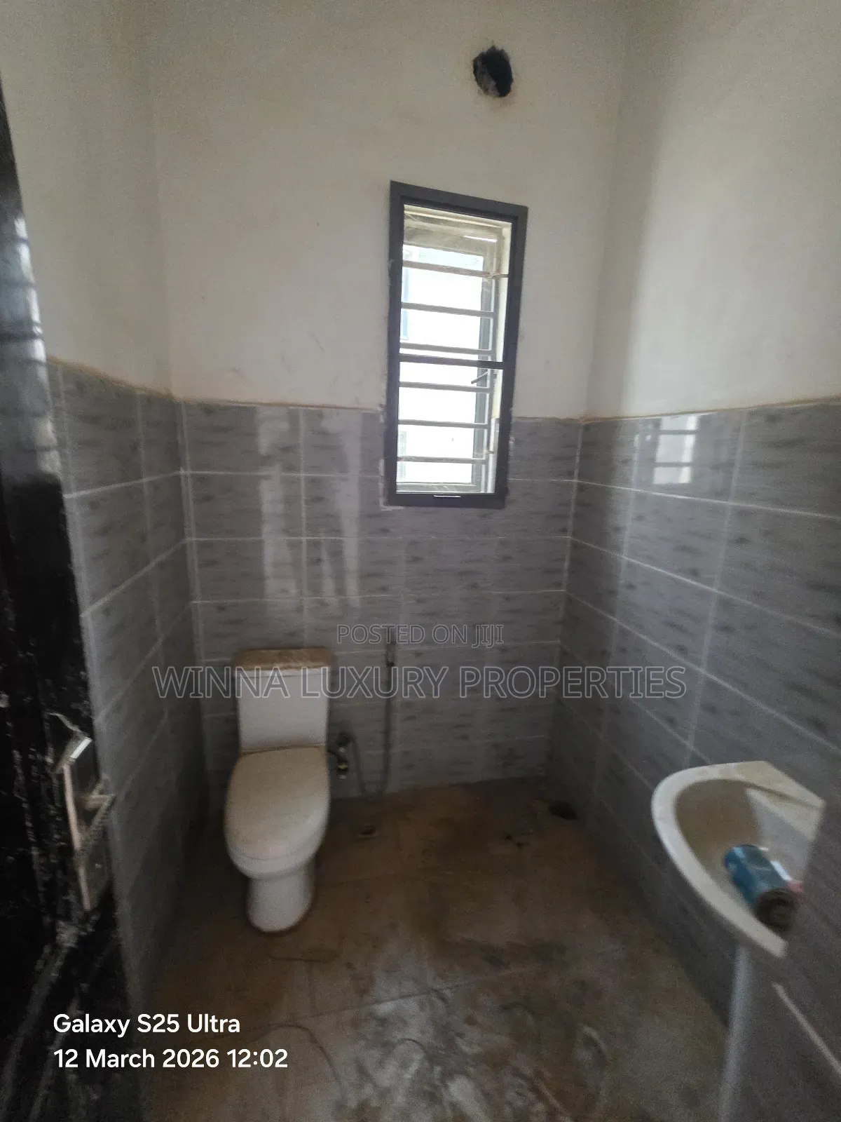 4bdrm Duplex in Gold City Estate, Lugbe District for rent in Lugbe District