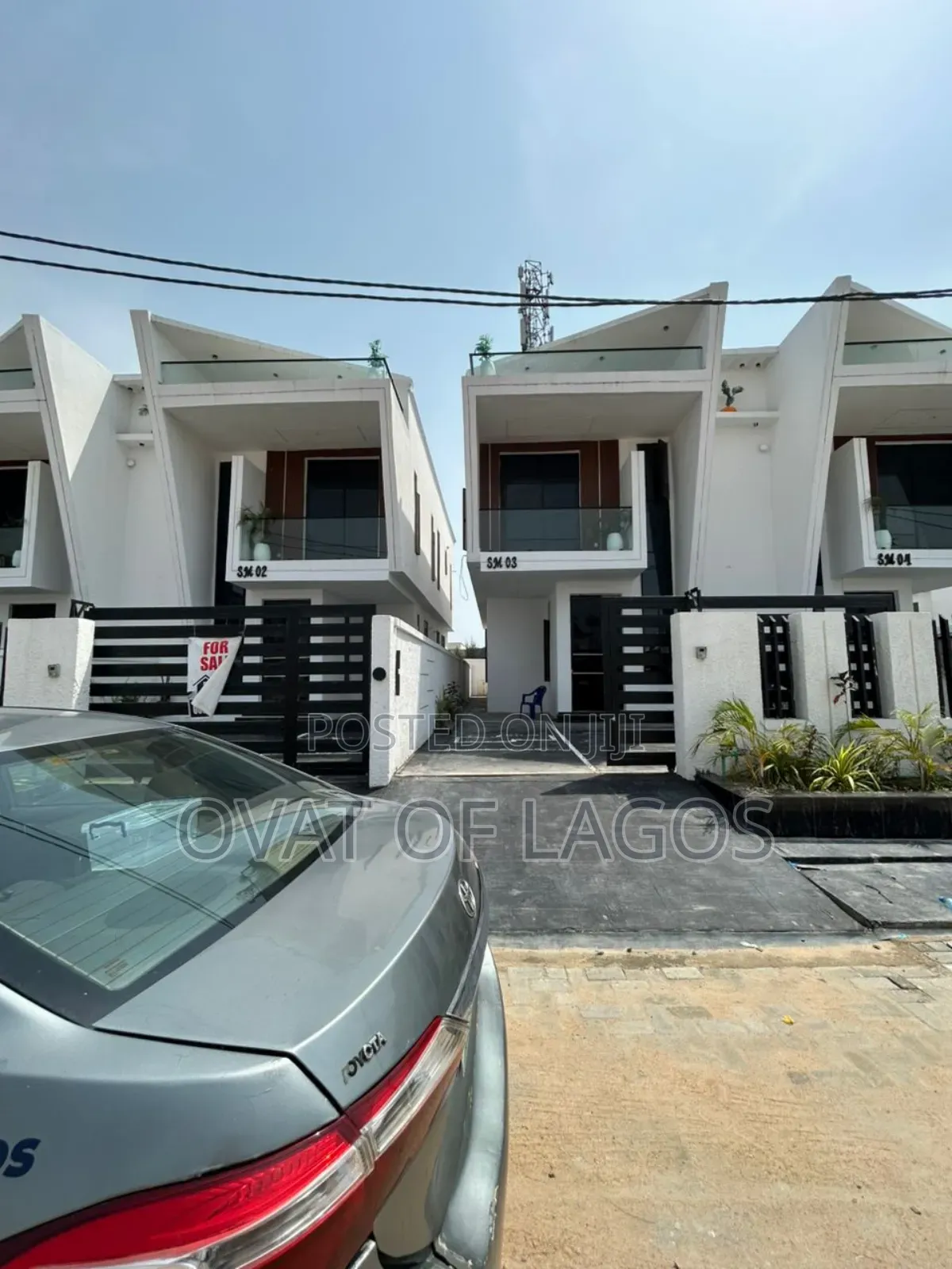 4bdrm Duplex in Ikota for sale in Ikota