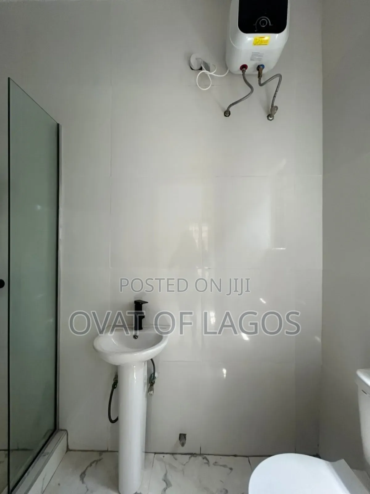 5bdrm Duplex in Ikota for sale in Ikota
