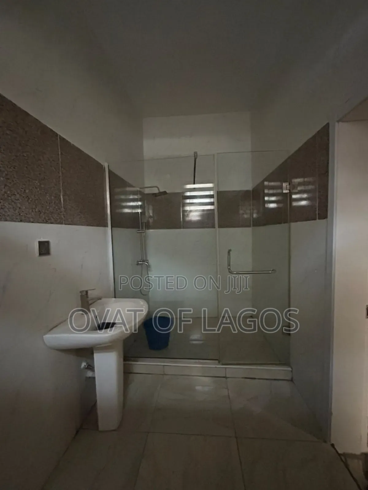 Furnished 4bdrm Duplex in Ikota for sale in Ikota
