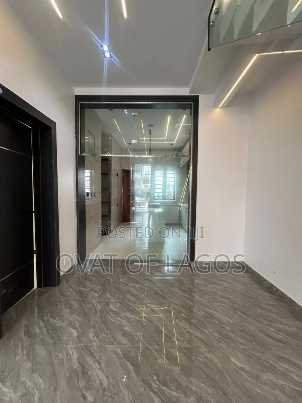 4bdrm Duplex in Ikota for sale in Ikota